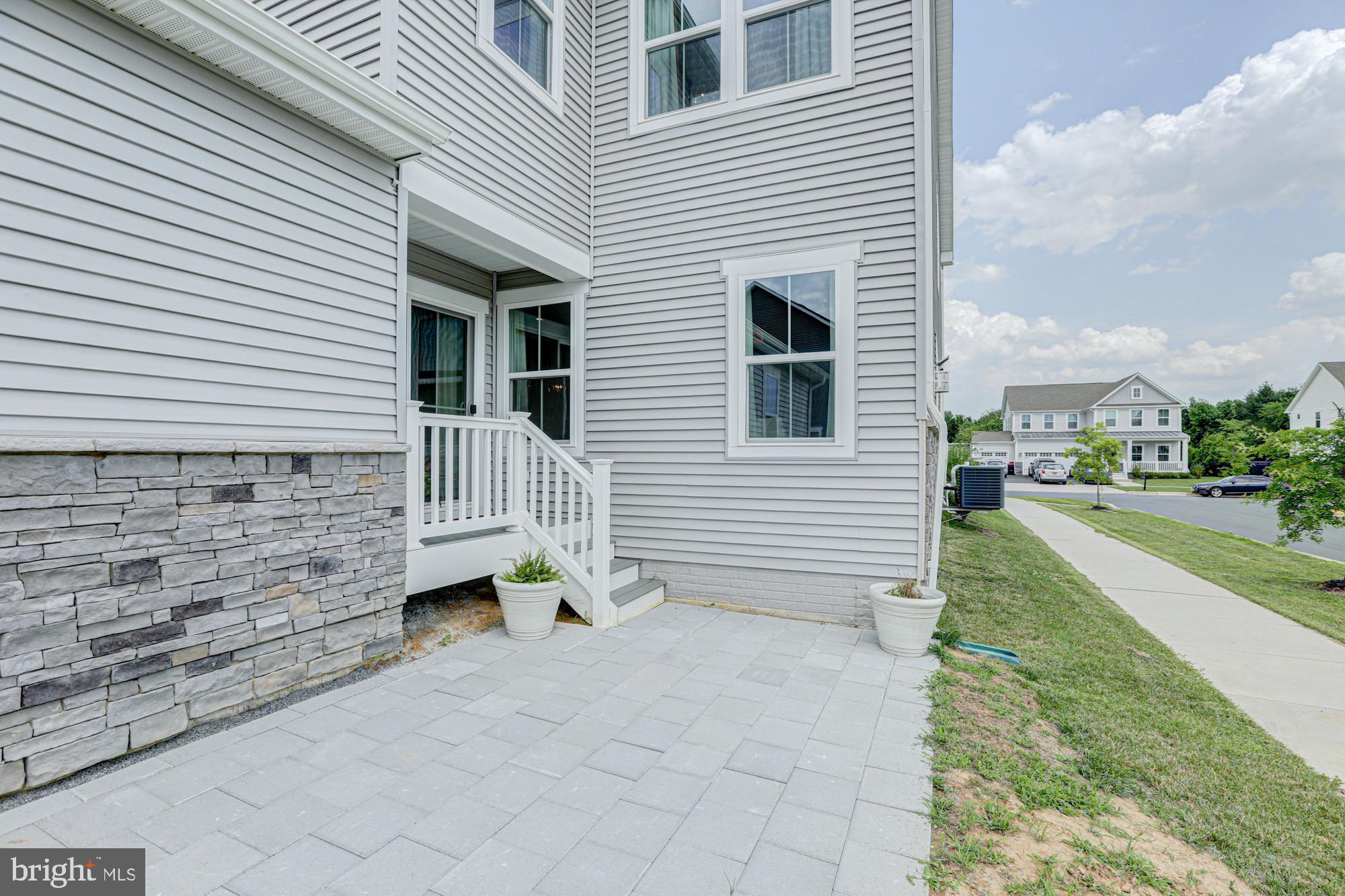 629 SPRING HOLLOW DRIVE