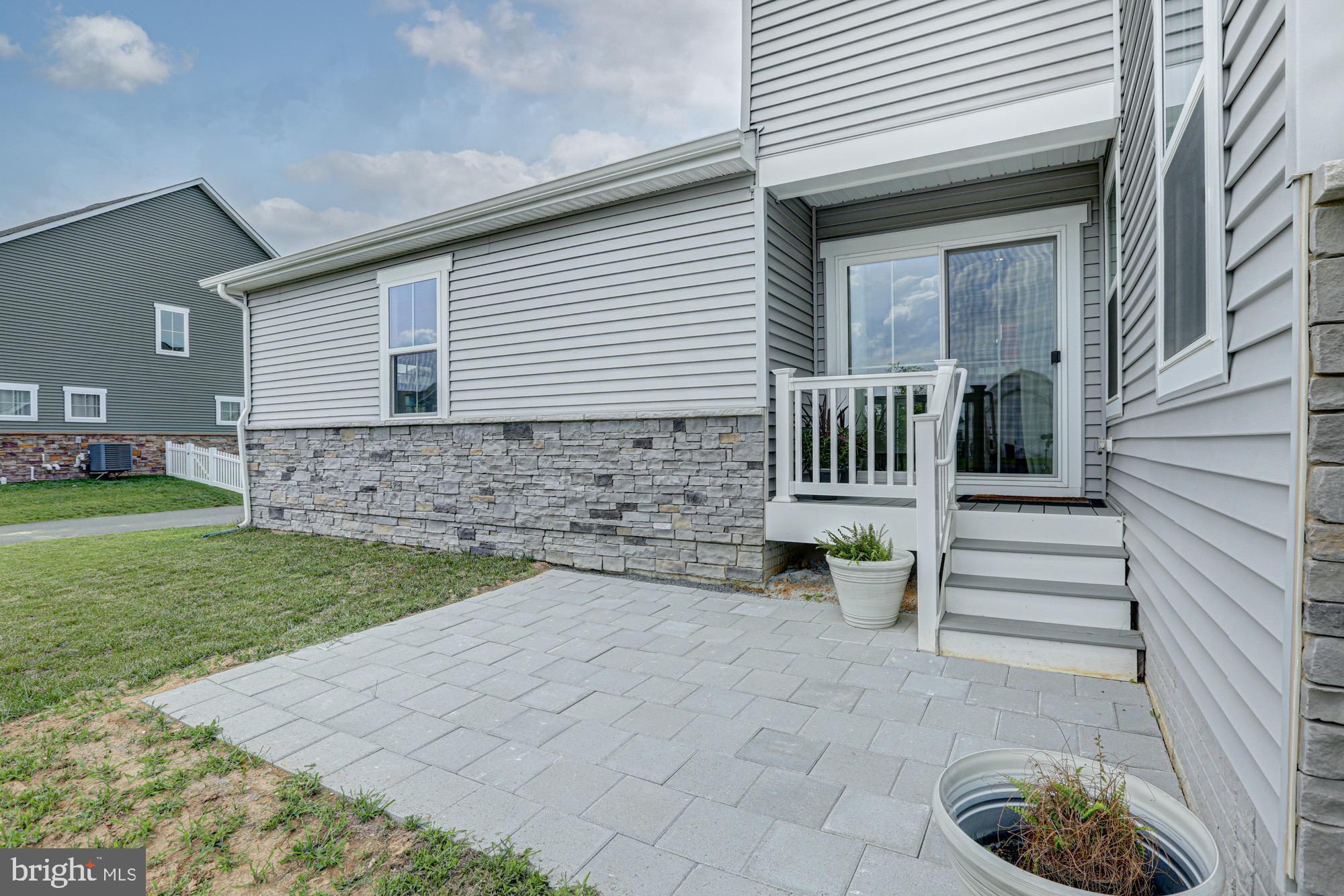 629 SPRING HOLLOW DRIVE