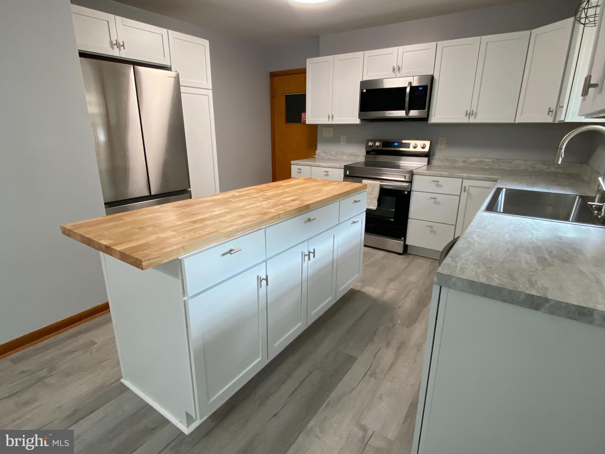 FOUNTAIN HEAD - Residential