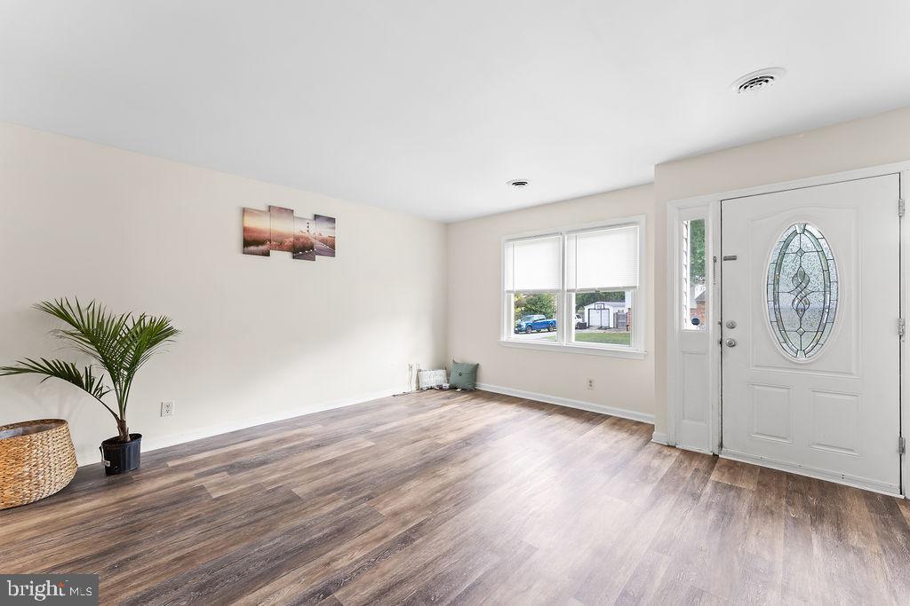 MAPLE GROVE - Residential