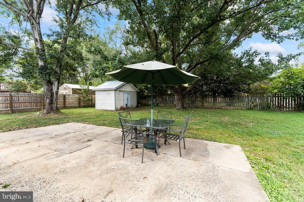 MAPLE GROVE - Residential