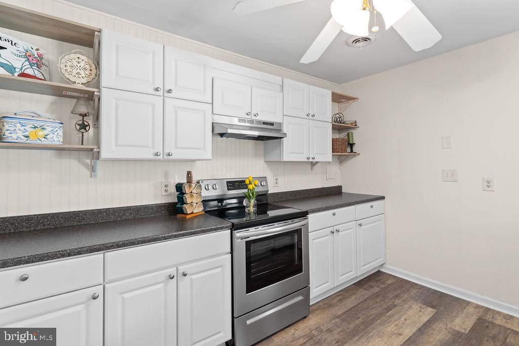 MAPLE GROVE - Residential