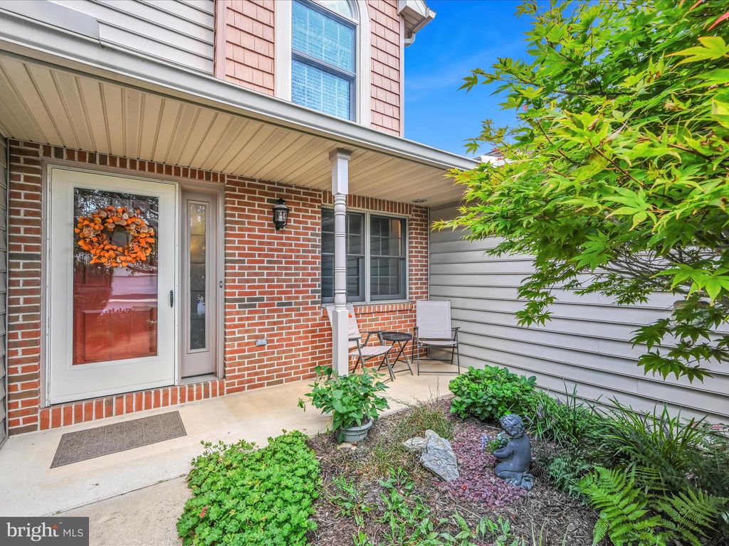 Photo of 1 Cardiff Court, LITITZ, PA 17543 (MLS # PALA2076486)