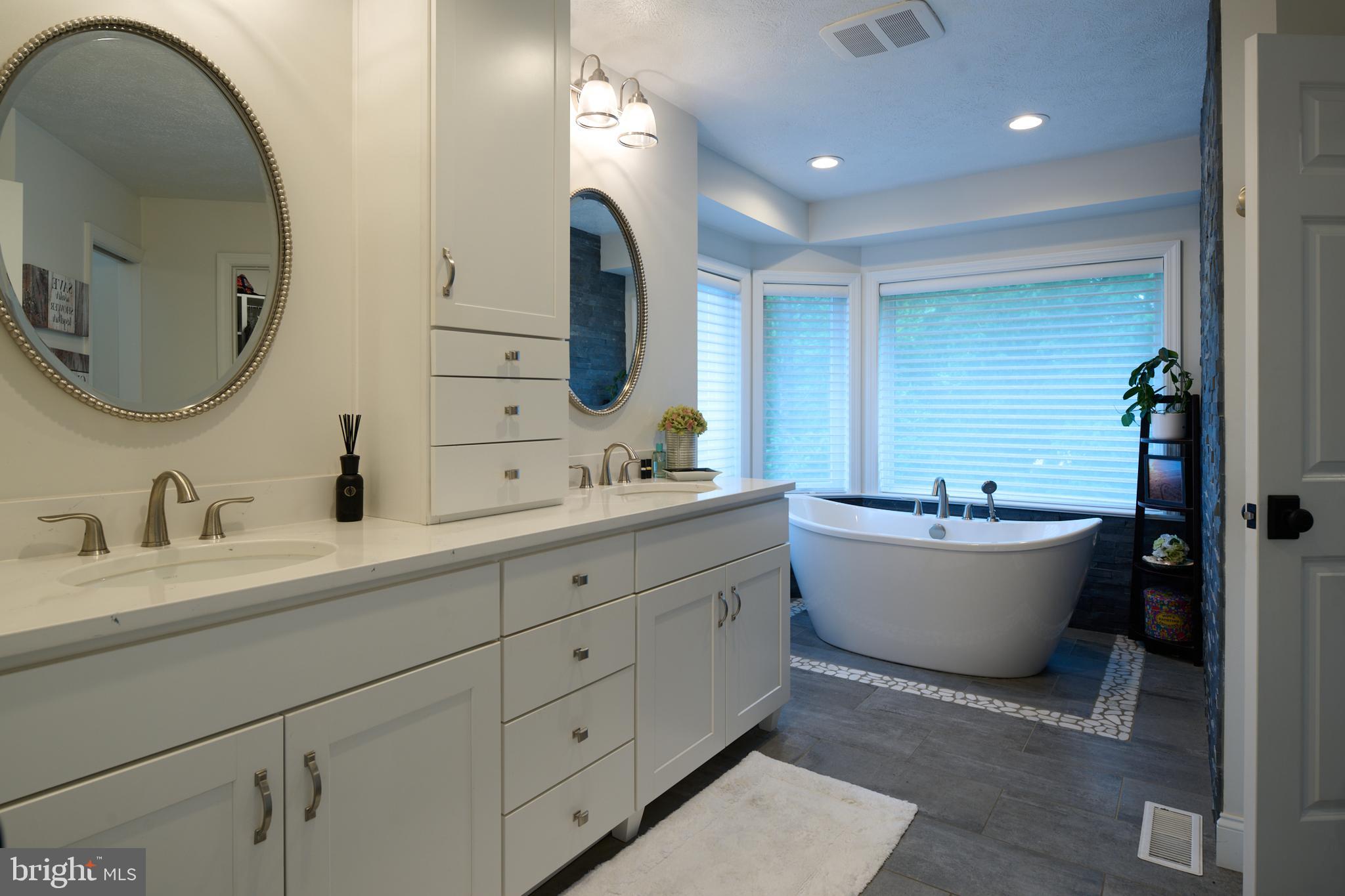 LAUREL HILLS - Residential