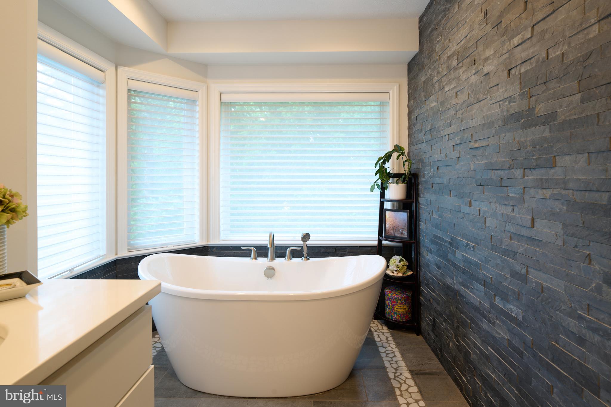 LAUREL HILLS - Residential