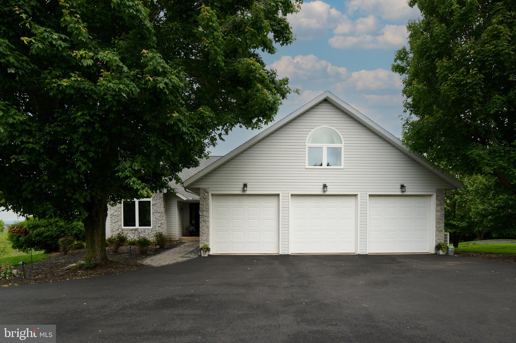 LAUREL HILLS - Residential