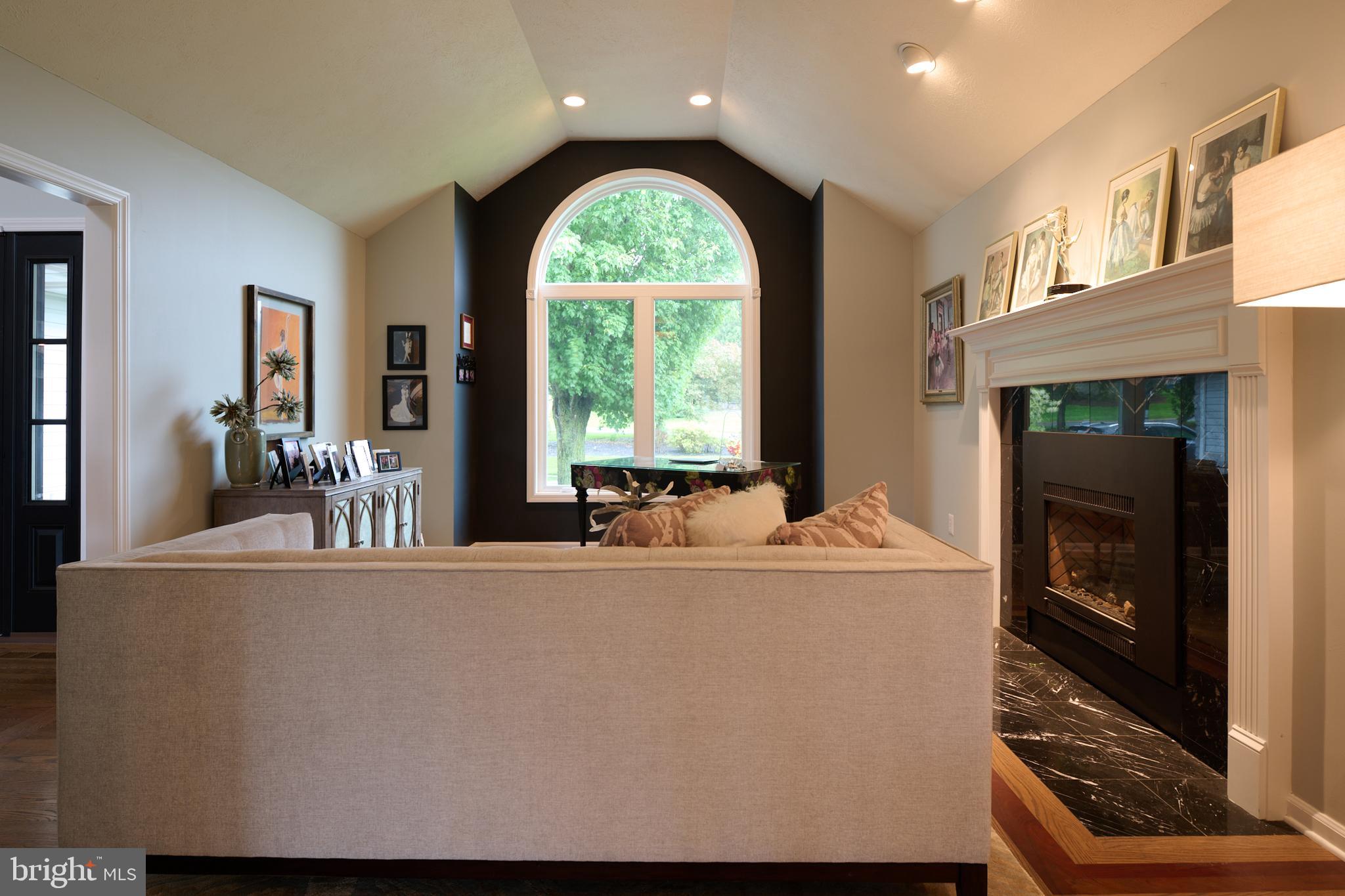 LAUREL HILLS - Residential