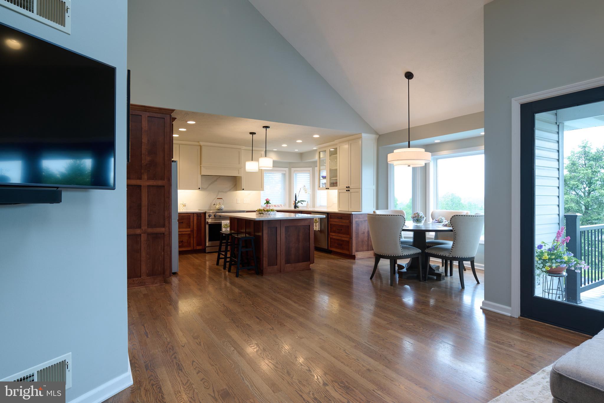 LAUREL HILLS - Residential