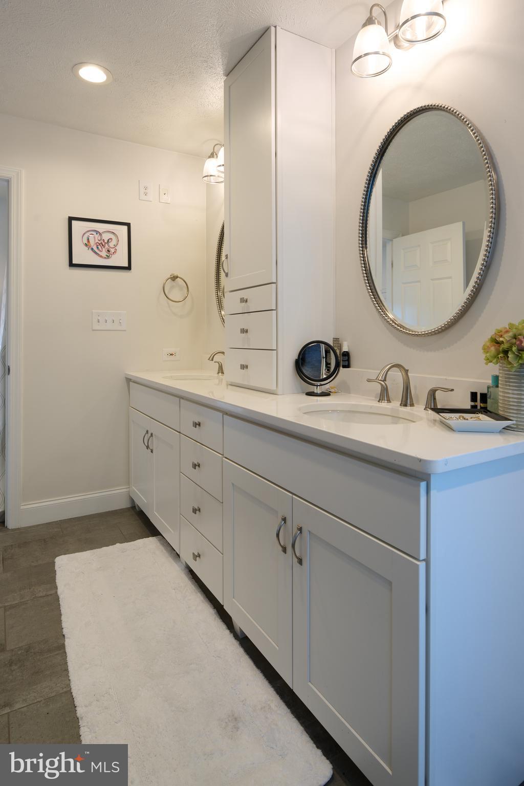 LAUREL HILLS - Residential