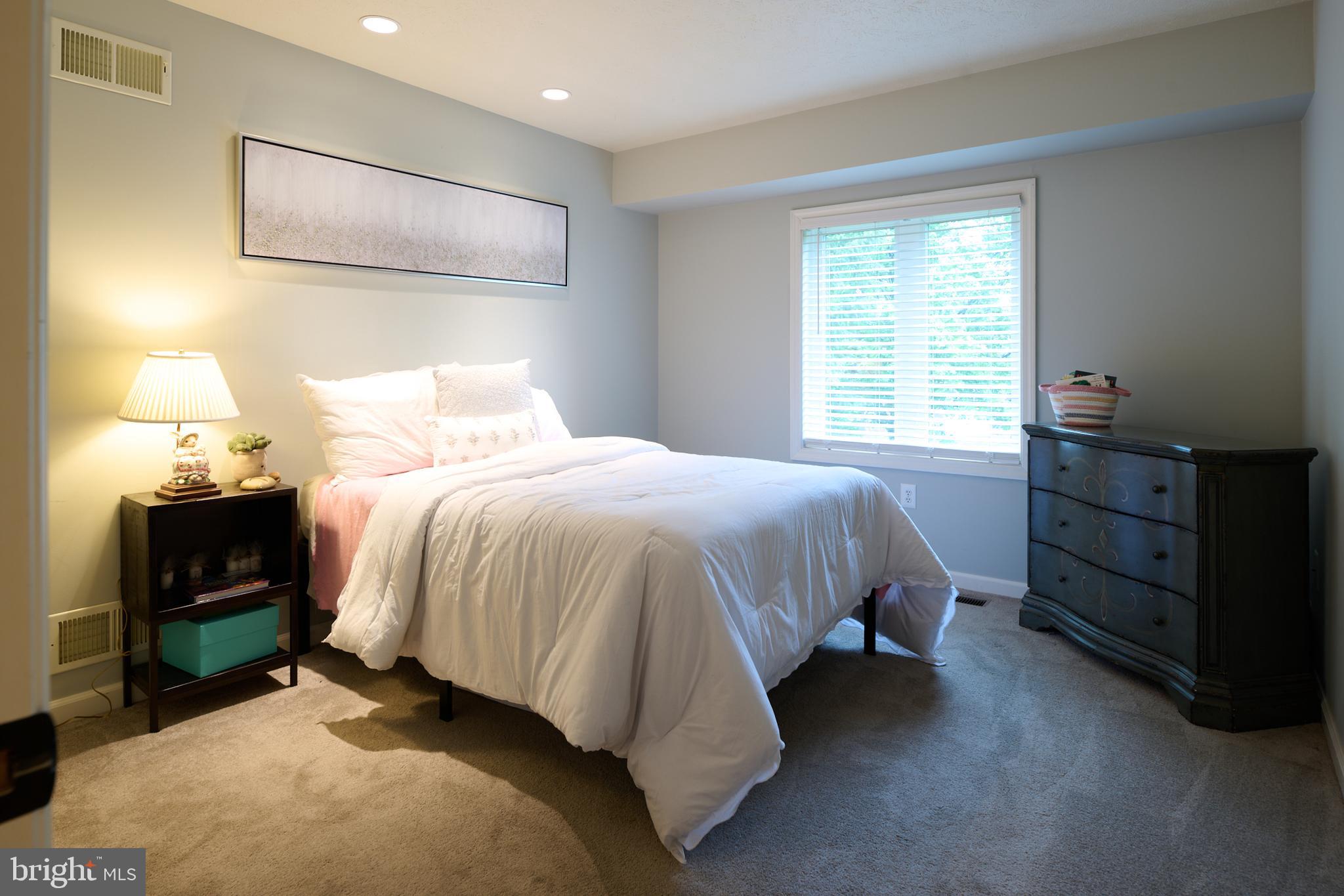 LAUREL HILLS - Residential