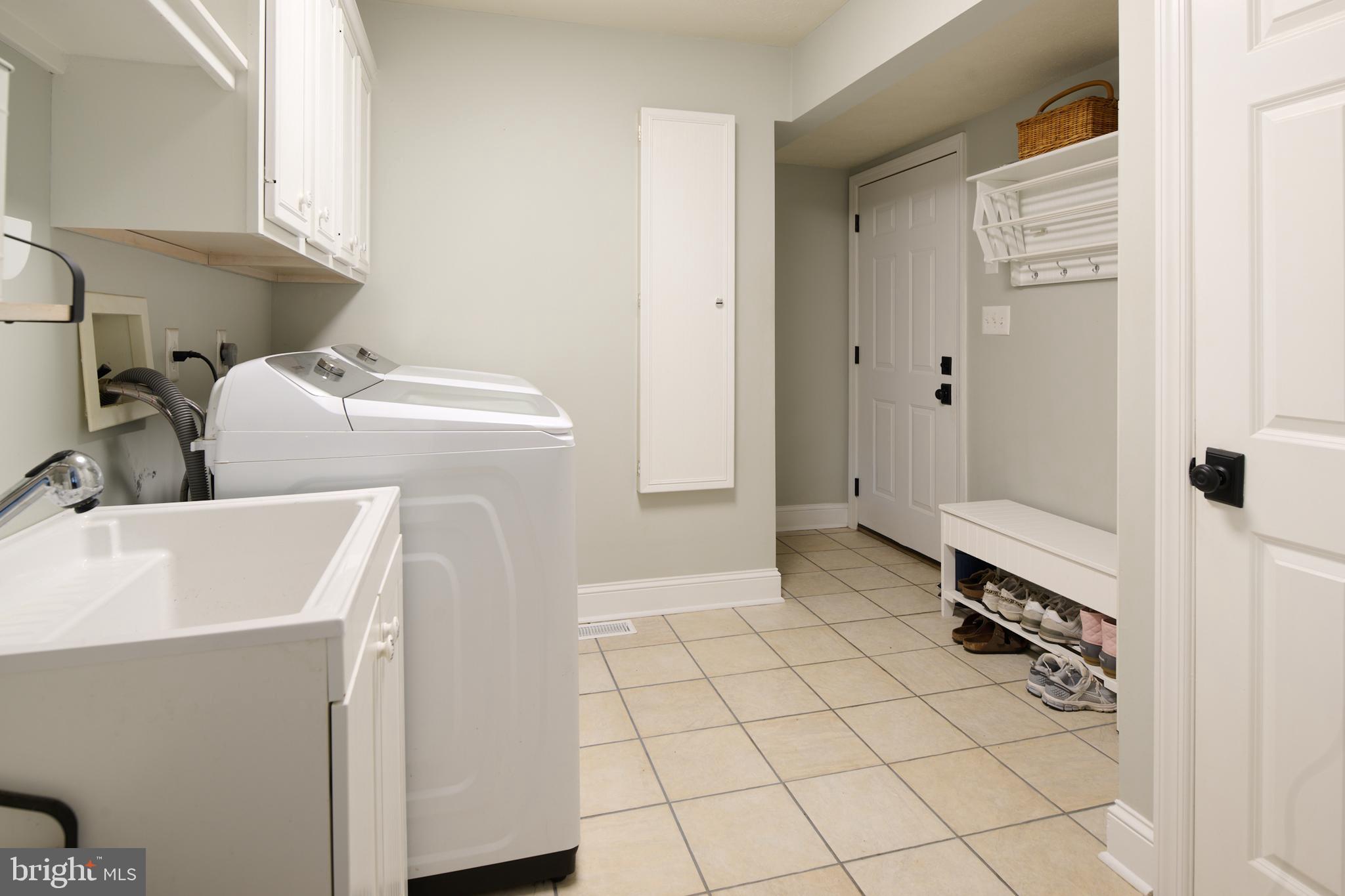 LAUREL HILLS - Residential