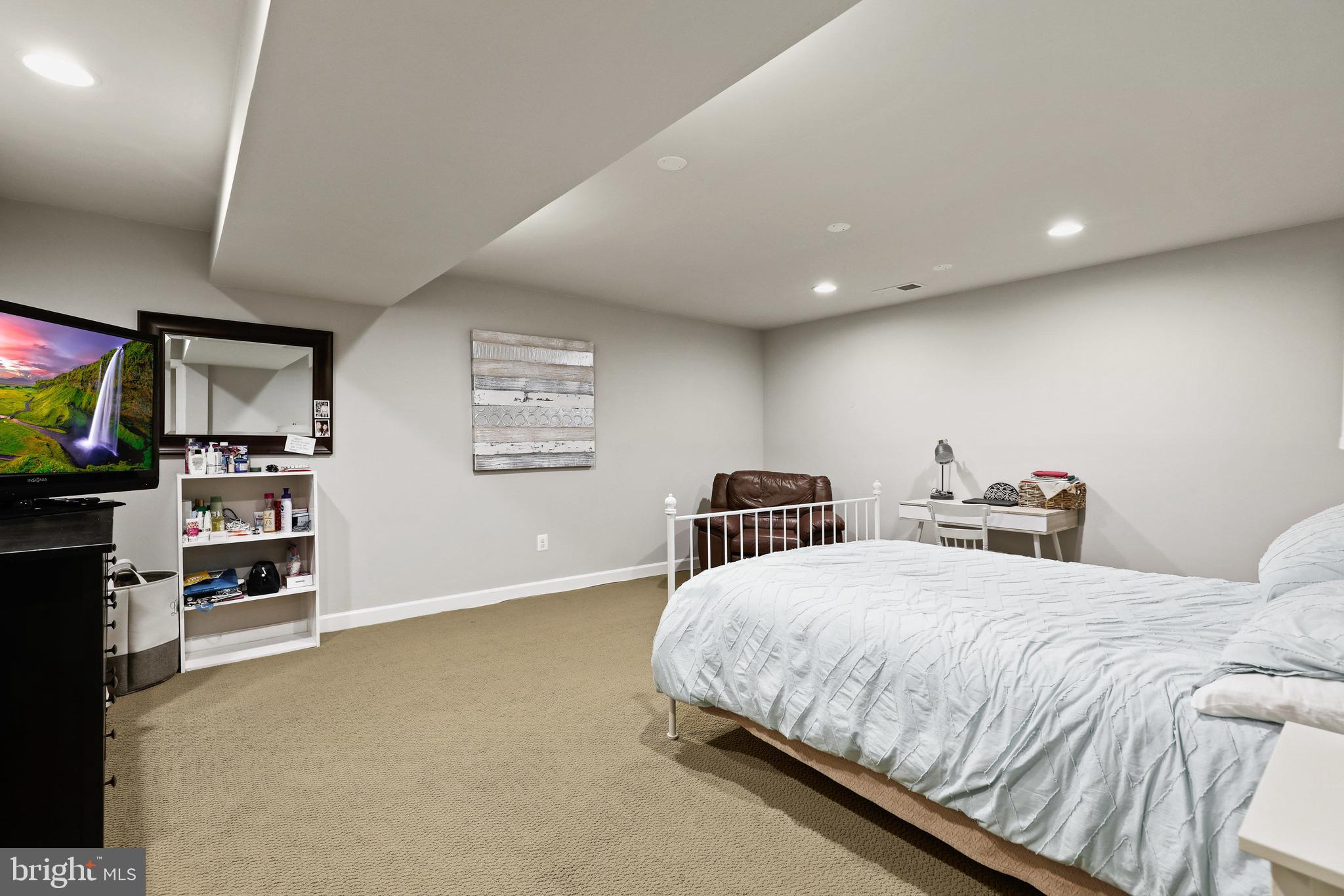 MOORES MEADOWS - Residential