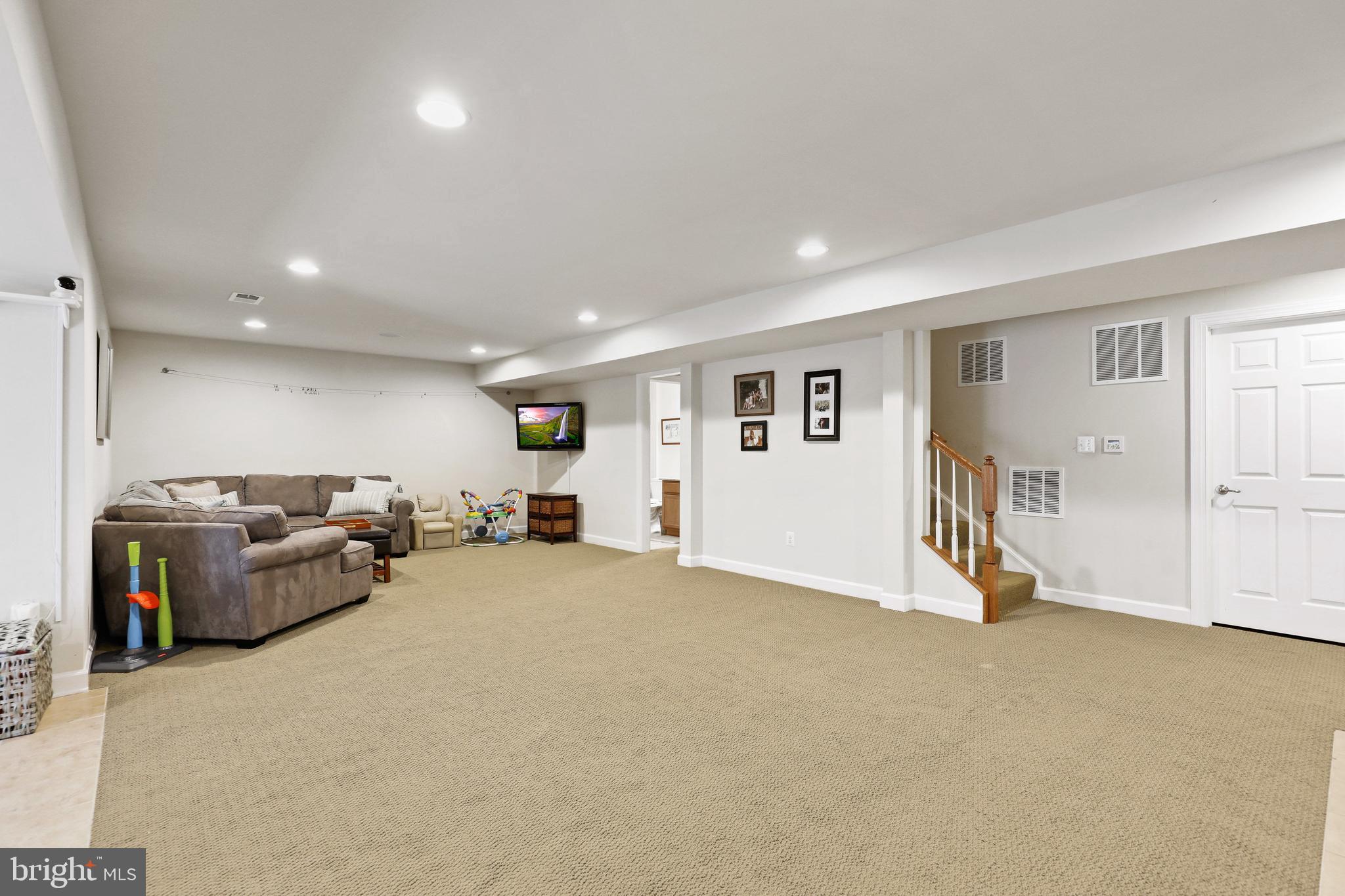 MOORES MEADOWS - Residential