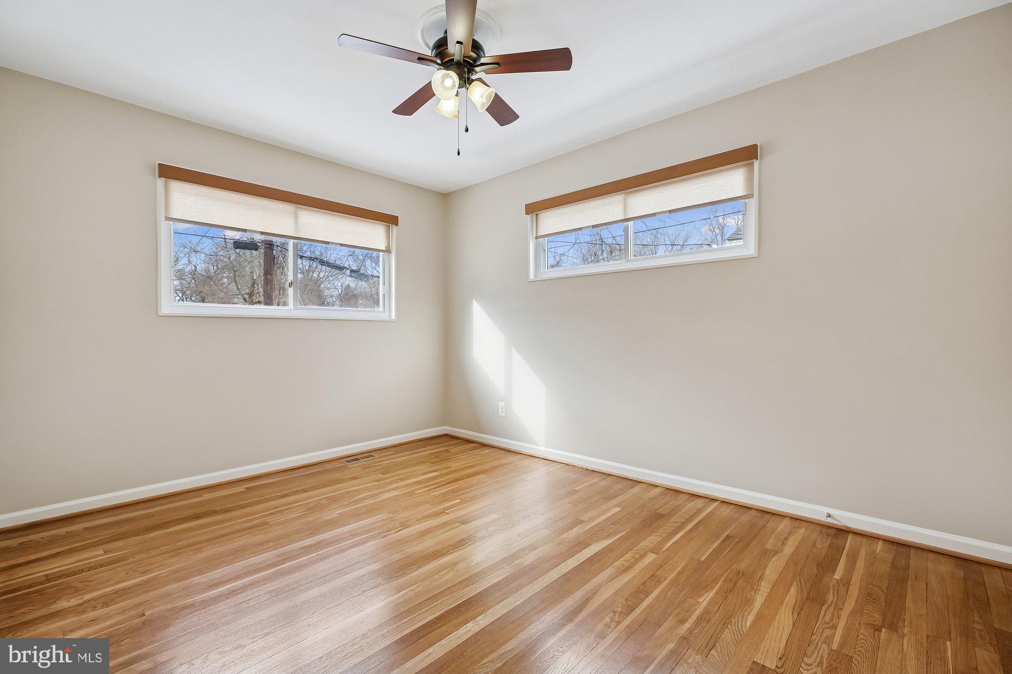 NEWPORT HILLS - Residential