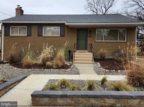 Photo of 3509 Astoria Road, KENSINGTON, MD 20895 (MLS # MDMC2213672)