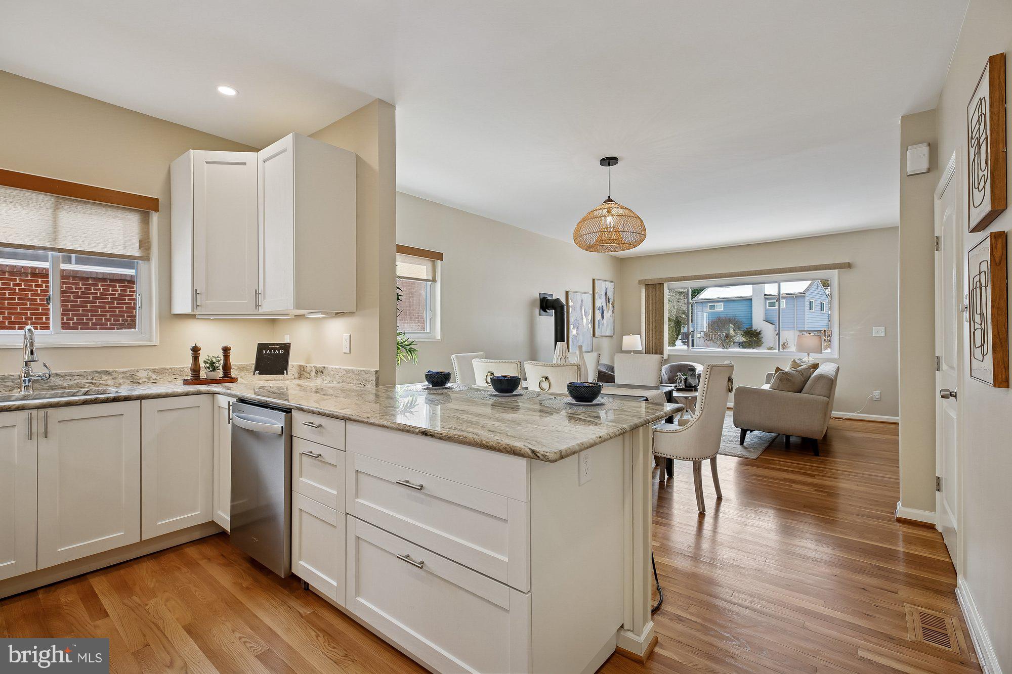 NEWPORT HILLS - Residential