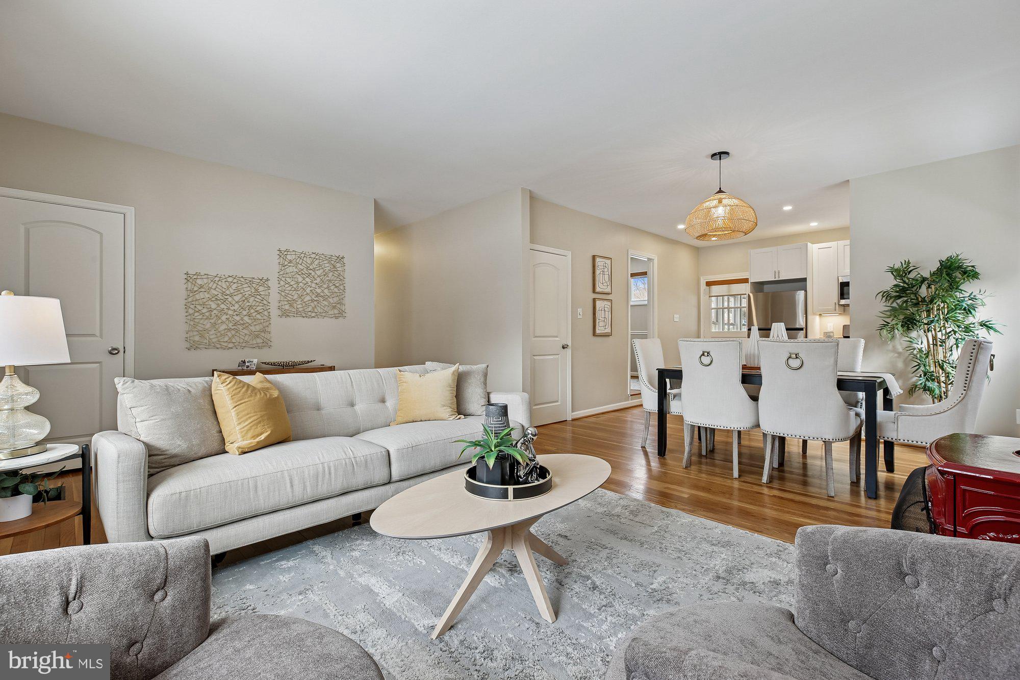 NEWPORT HILLS - Residential