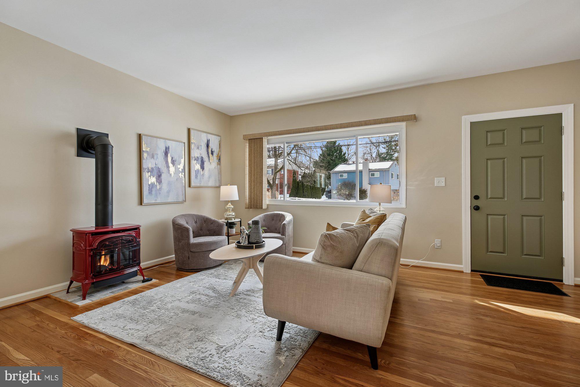 NEWPORT HILLS - Residential