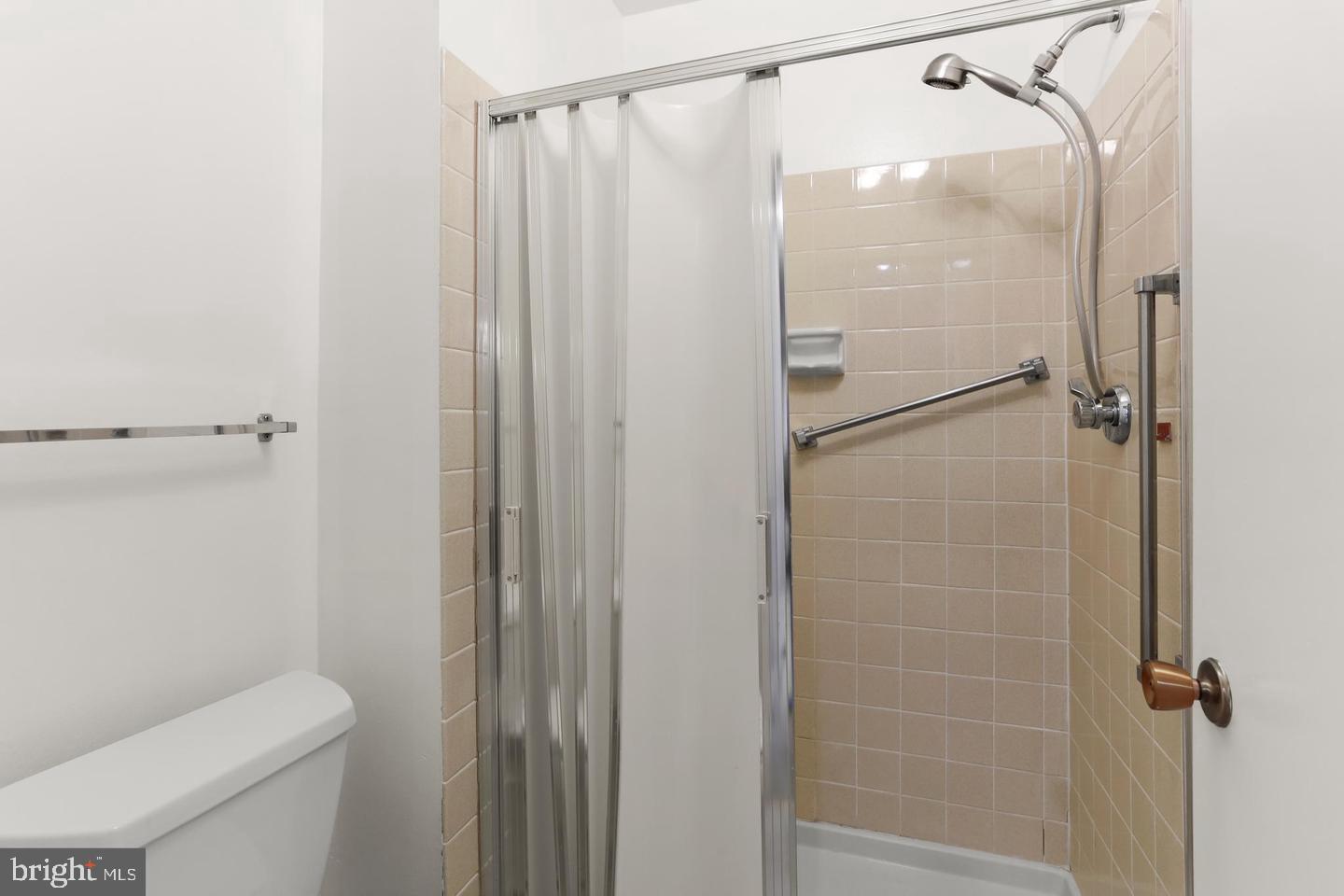 LEISURE WORLD - Residential