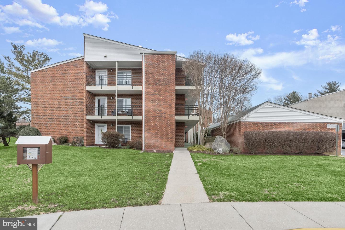 LEISURE WORLD - Residential