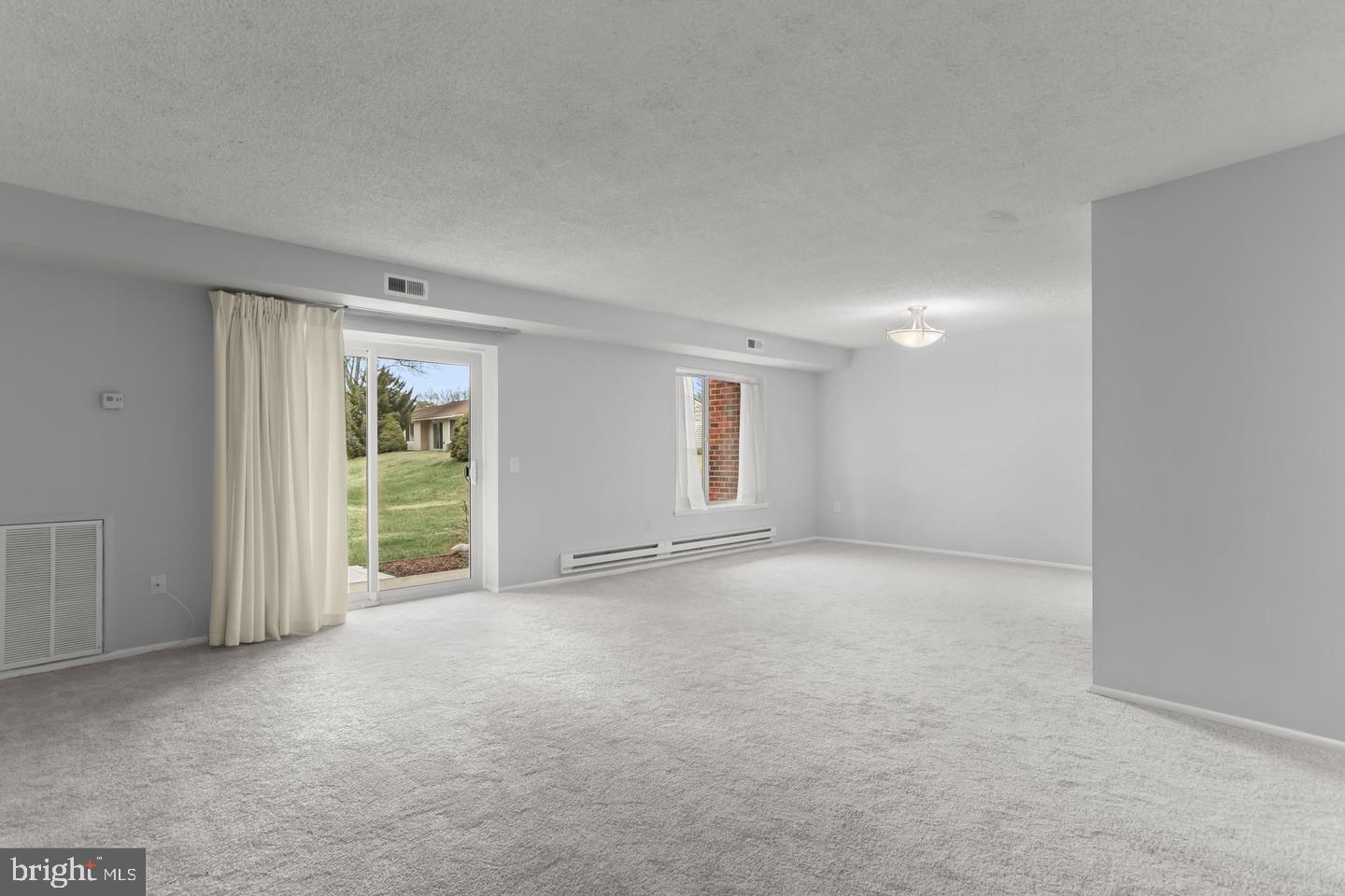 LEISURE WORLD - Residential