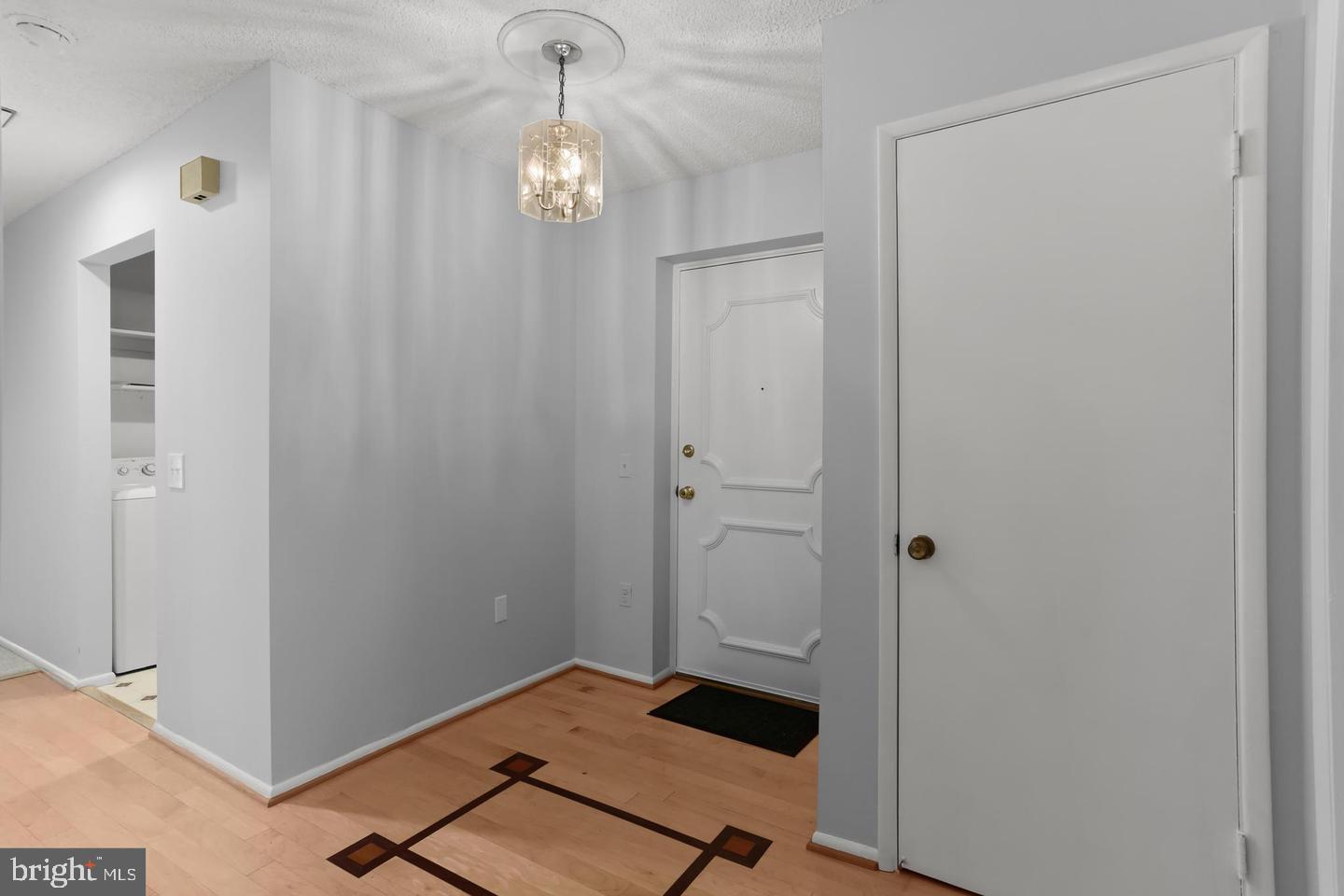 LEISURE WORLD - Residential