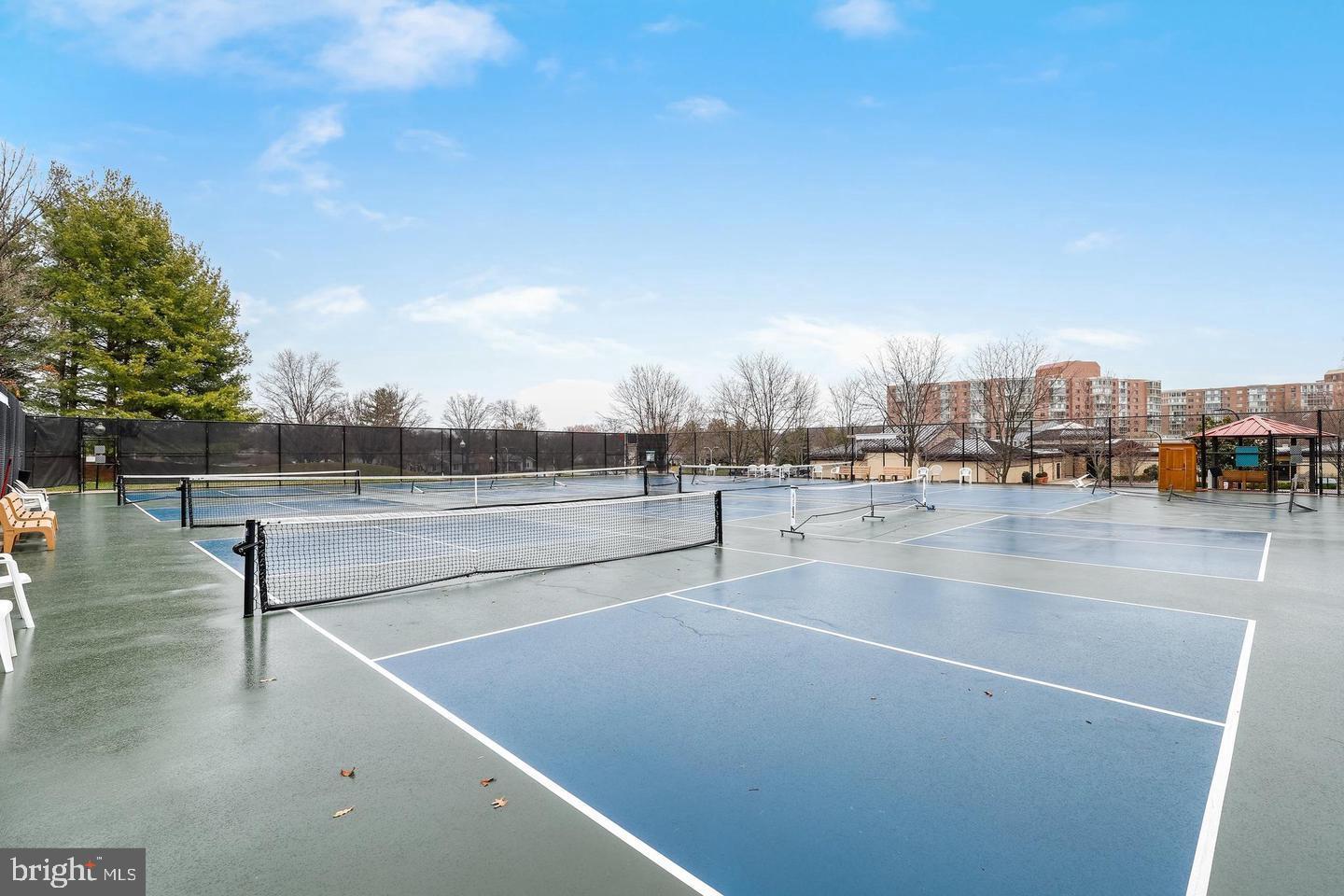 LEISURE WORLD - Residential