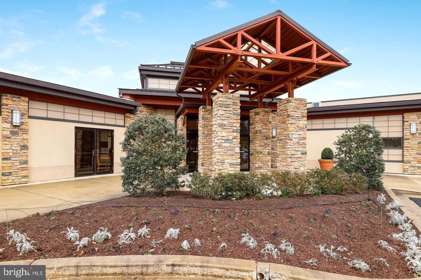 LEISURE WORLD - Residential