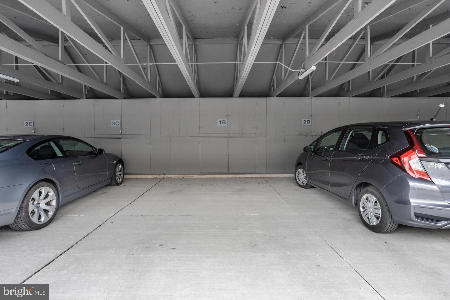 LEISURE WORLD - Residential