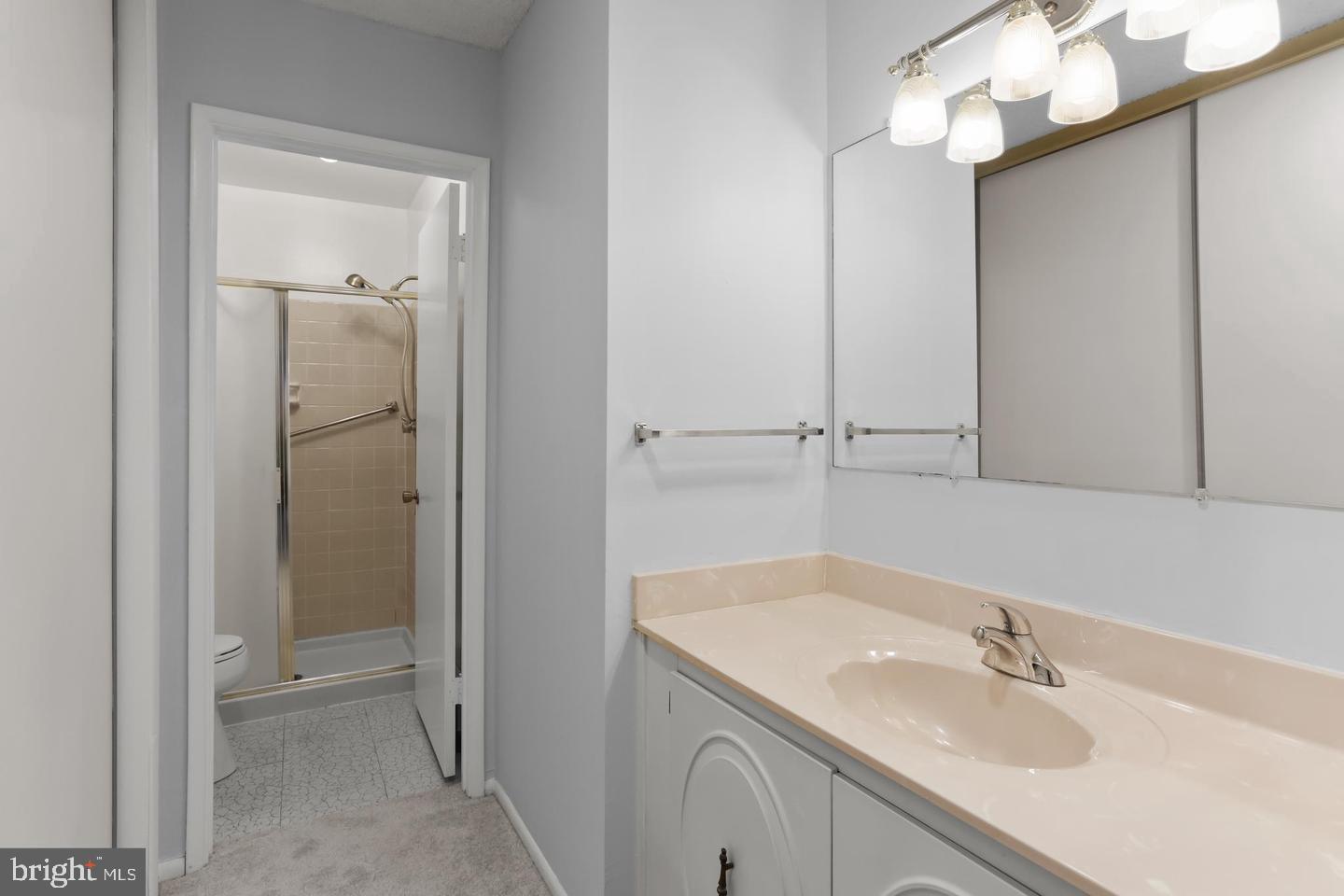 LEISURE WORLD - Residential