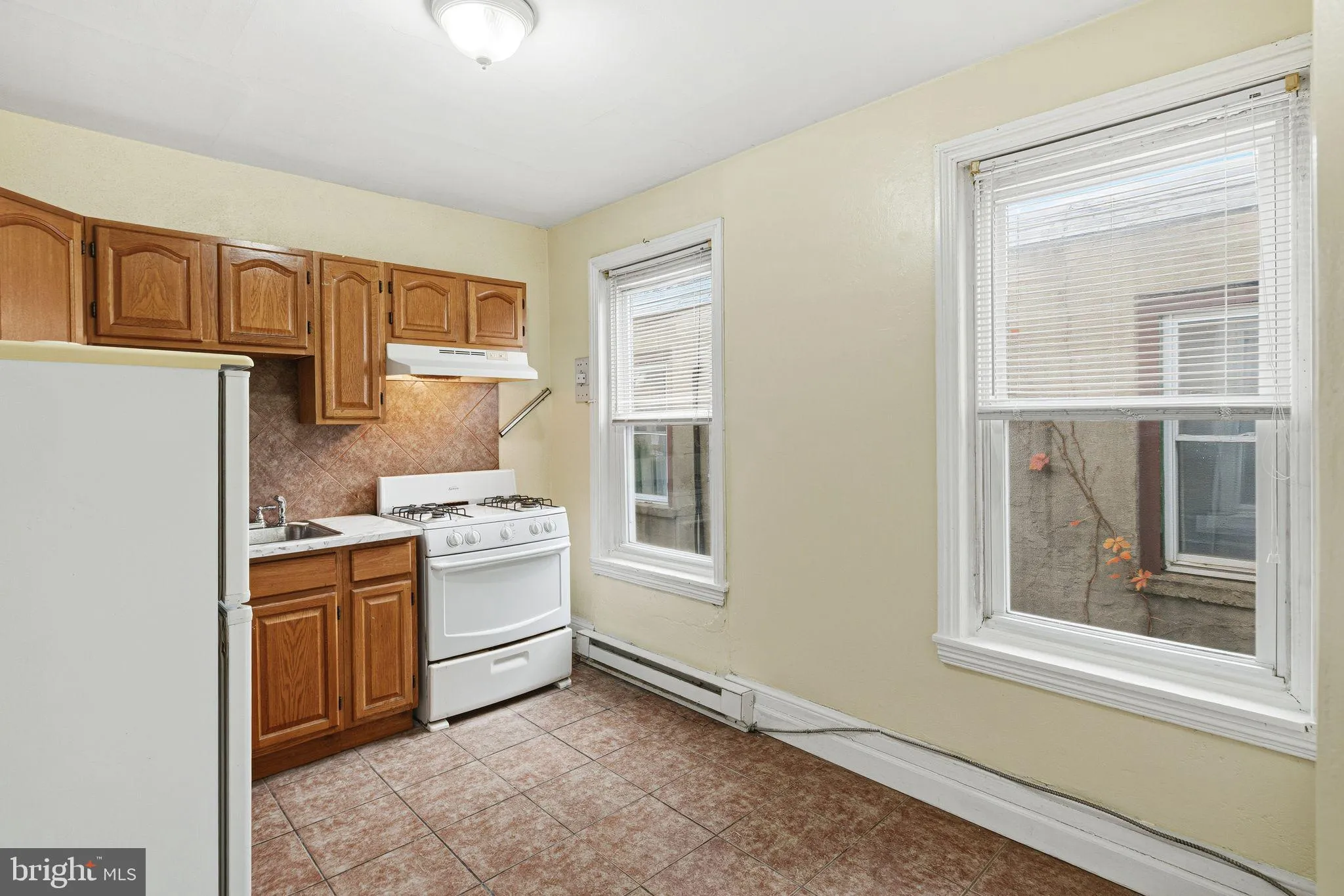 Philadelphia, Pennsylvania 19130, United States, 4 Bedrooms Bedrooms, ,Residential,Active,246938