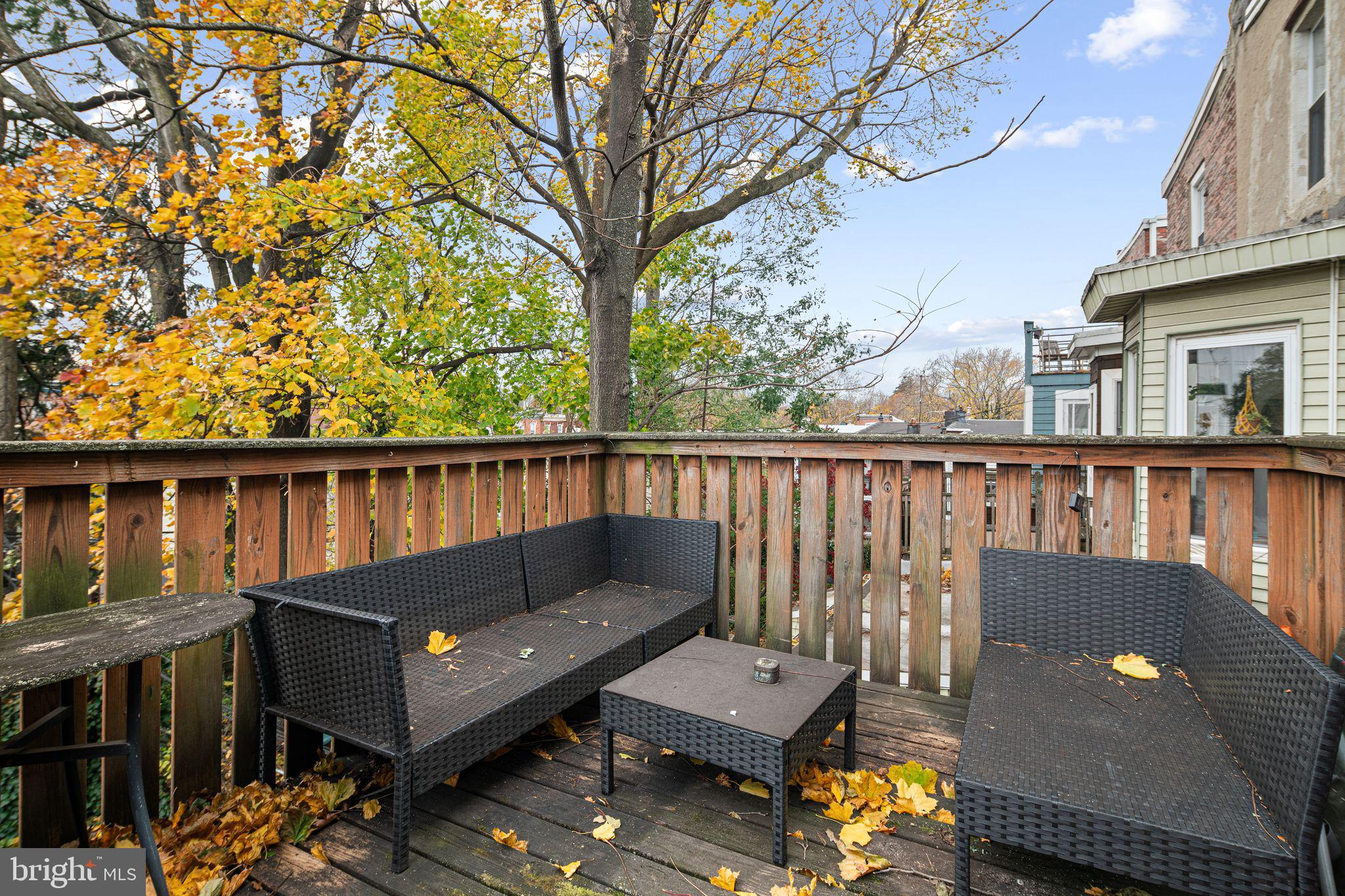 FAIRMOUNT - Residential Income