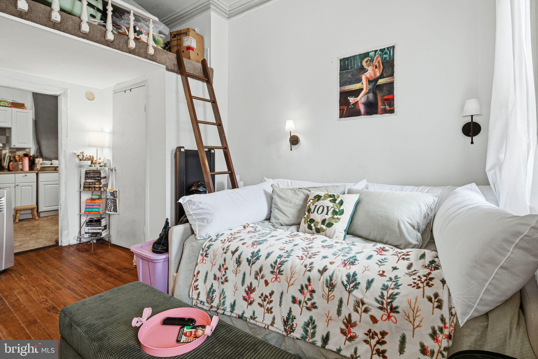 FAIRMOUNT - Residential Income