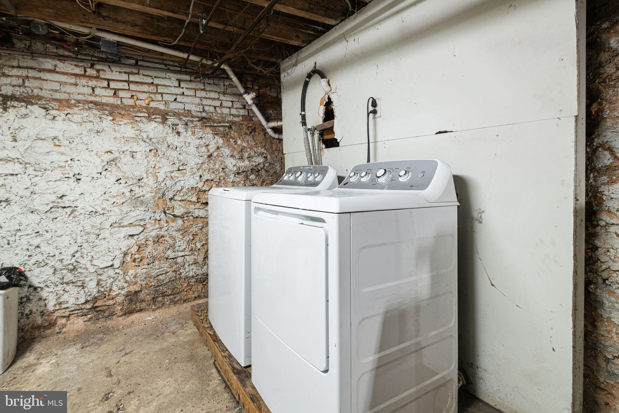 FAIRMOUNT - Residential Income