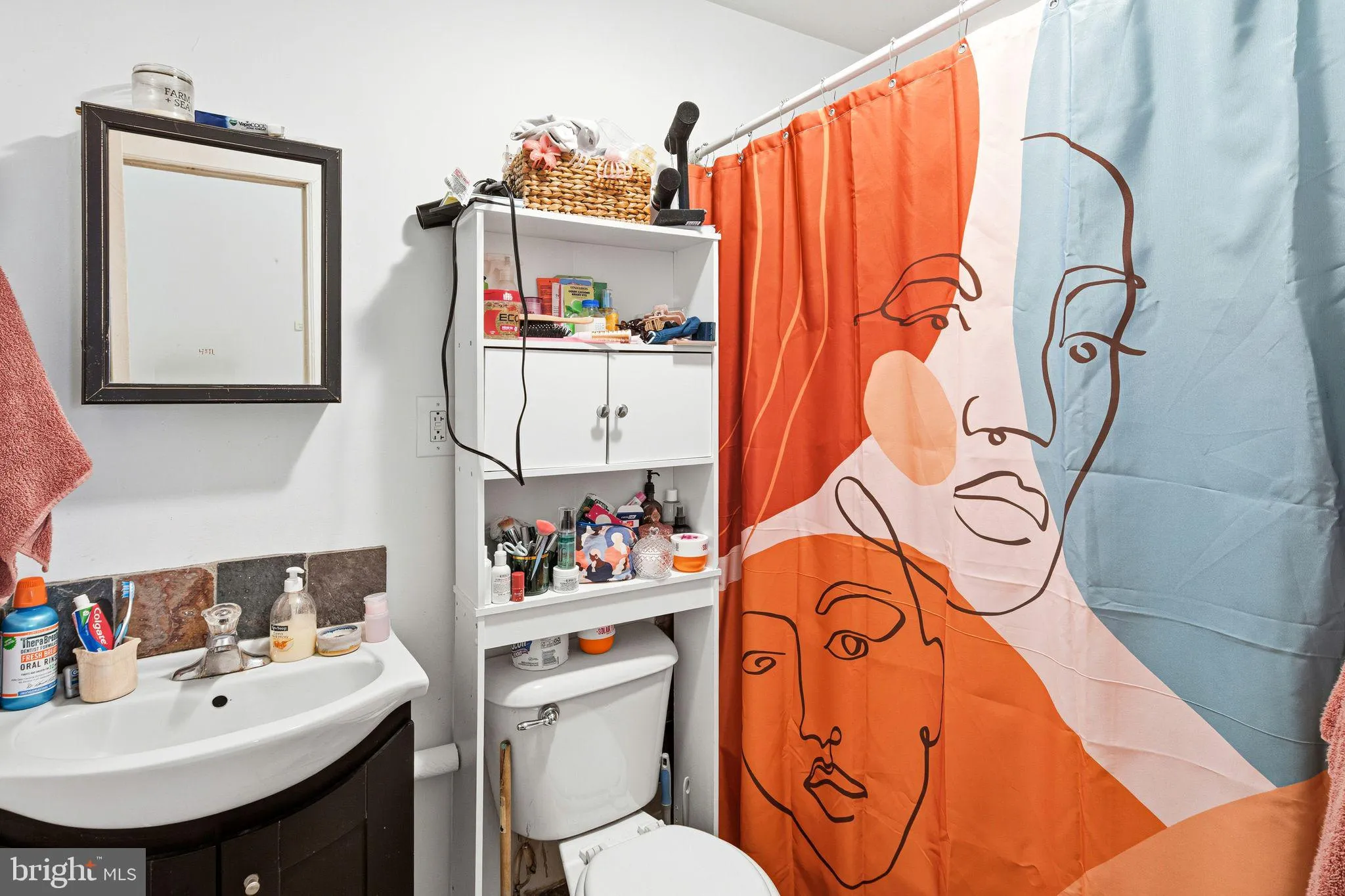 Philadelphia, Pennsylvania 19130, United States, 4 Bedrooms Bedrooms, ,Residential,Active,246938