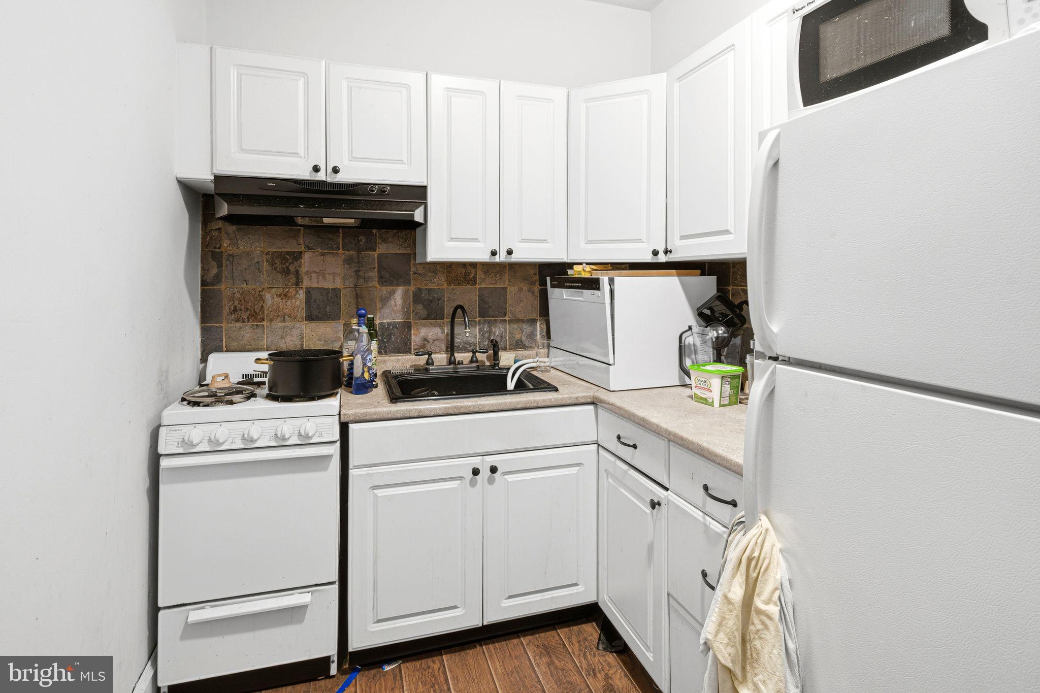 FAIRMOUNT - Residential Income