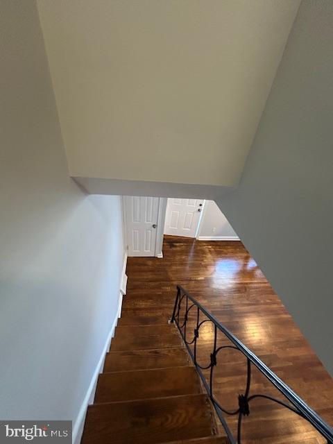 OXFORD CIRCLE - Residential