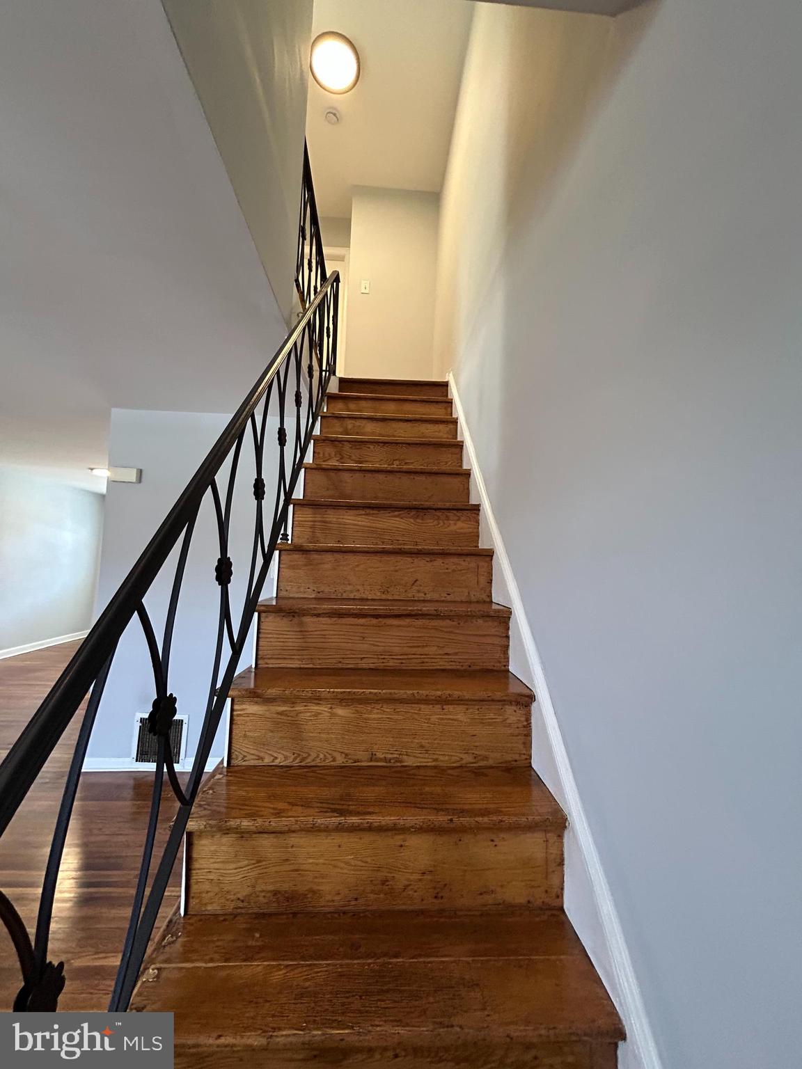 OXFORD CIRCLE - Residential