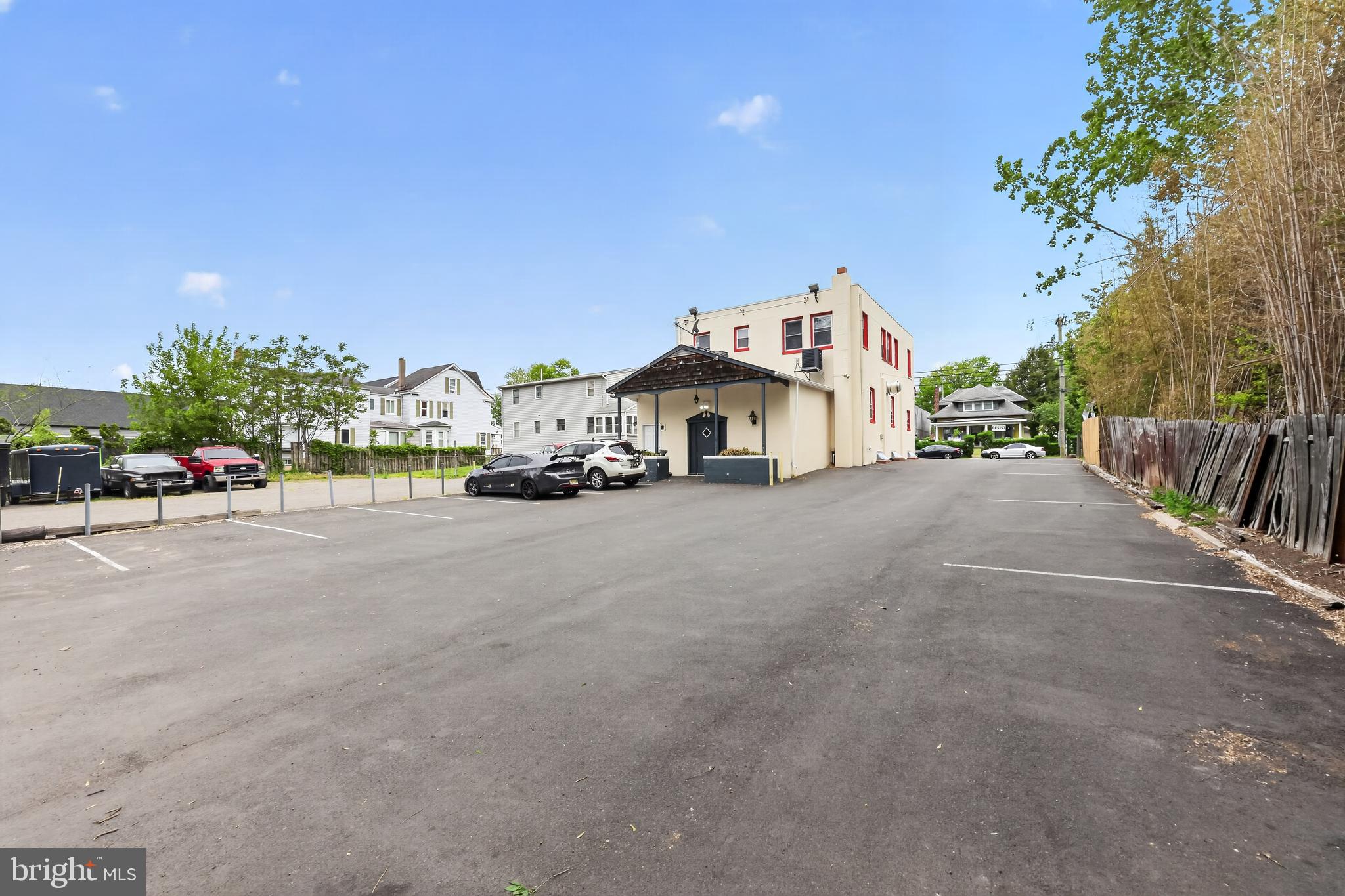 411 W BRIDGE STREET