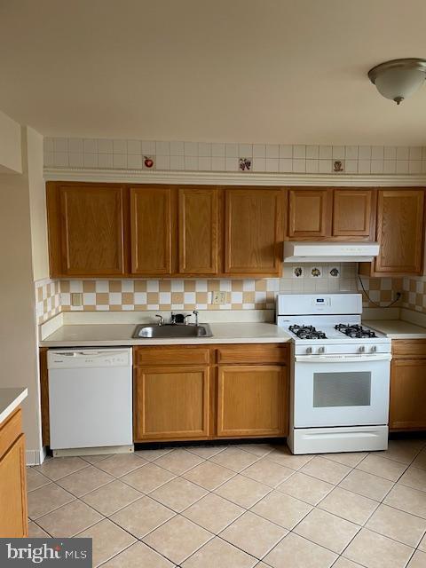 FOXWOOD - Residential Lease