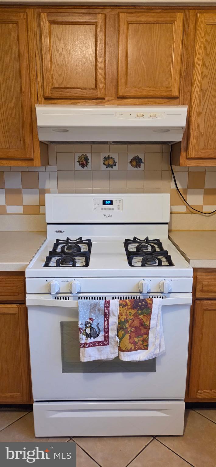 FOXWOOD - Residential Lease