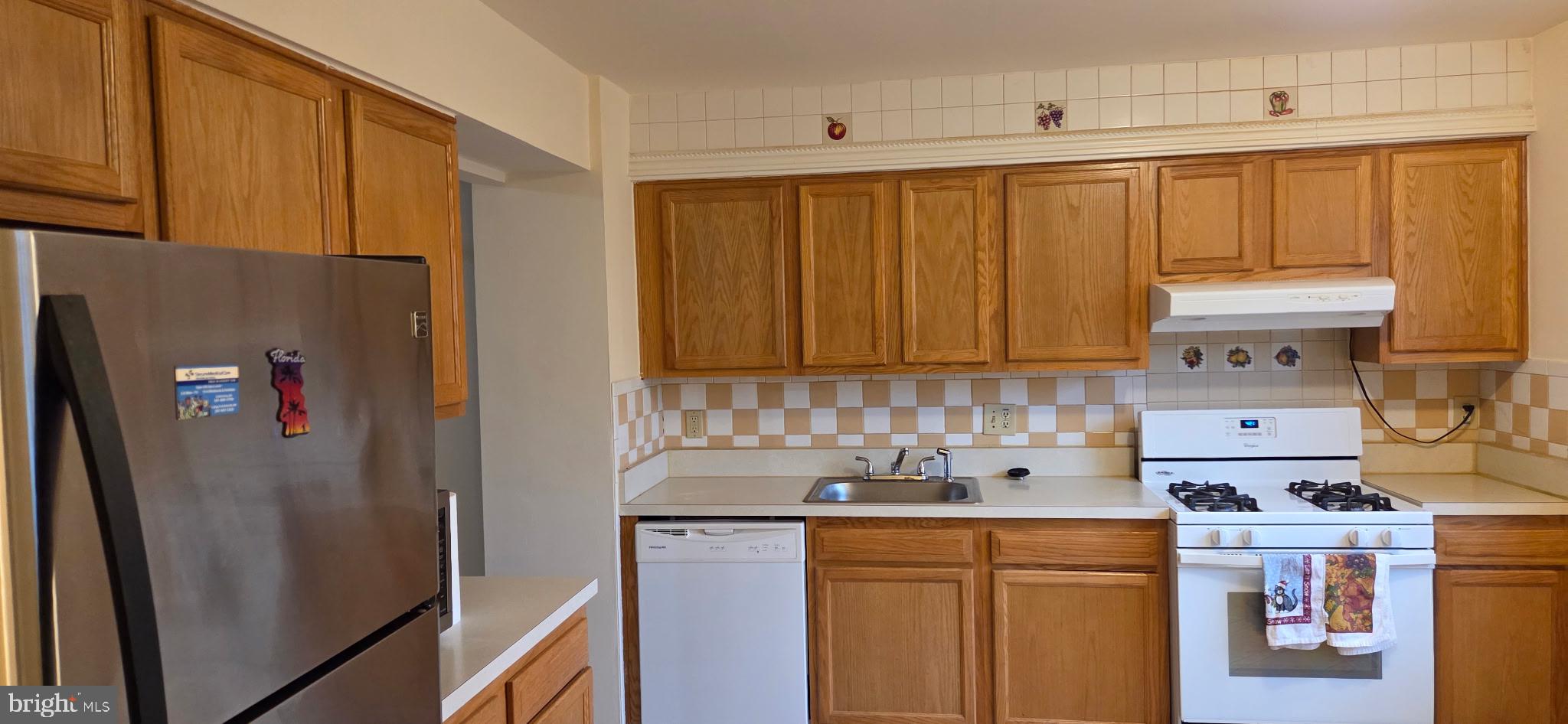 FOXWOOD - Residential Lease