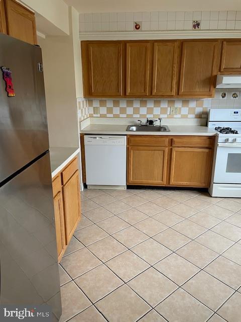 FOXWOOD - Residential Lease