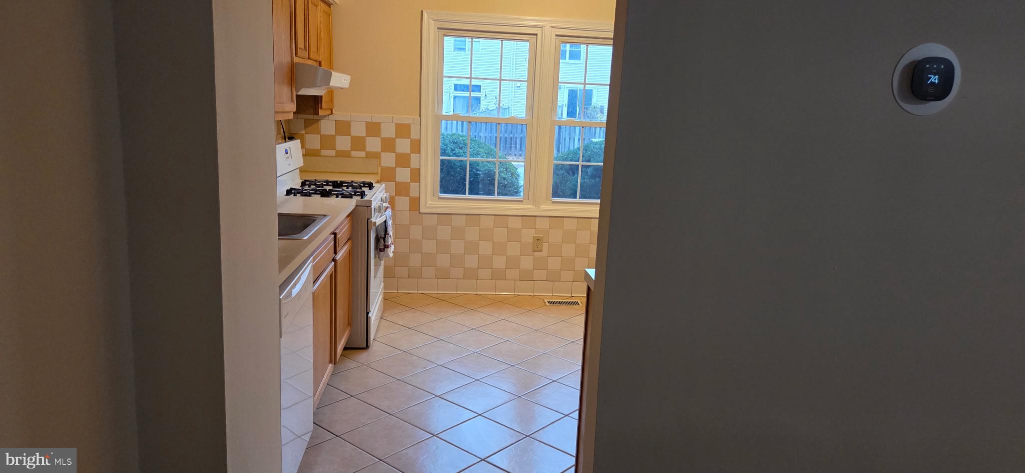 FOXWOOD - Residential Lease