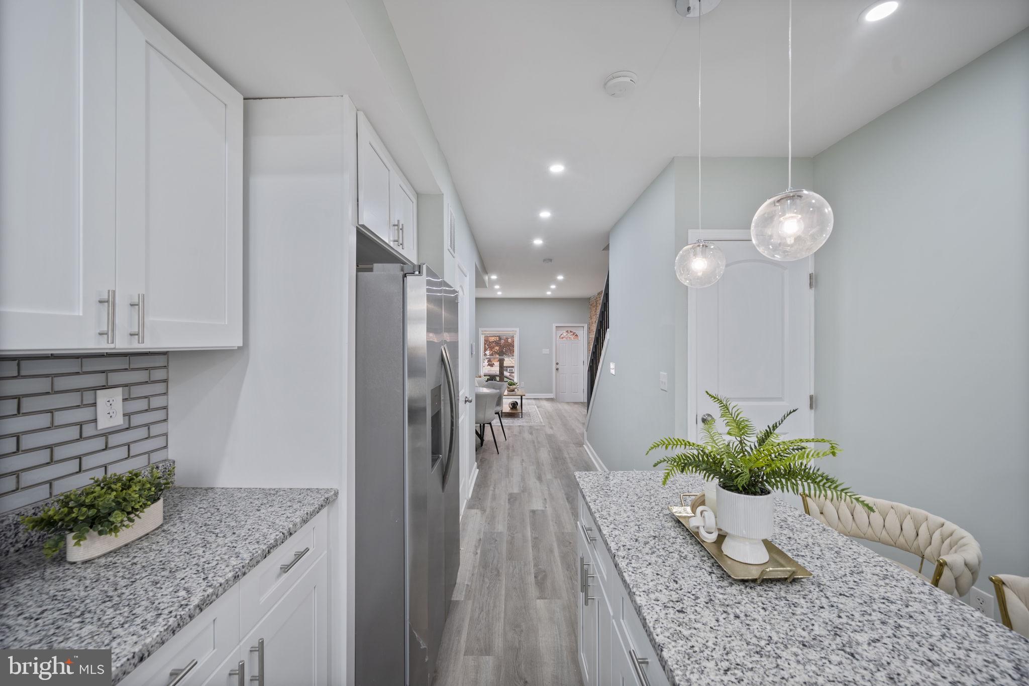 GREEKTOWN - Residential Lease