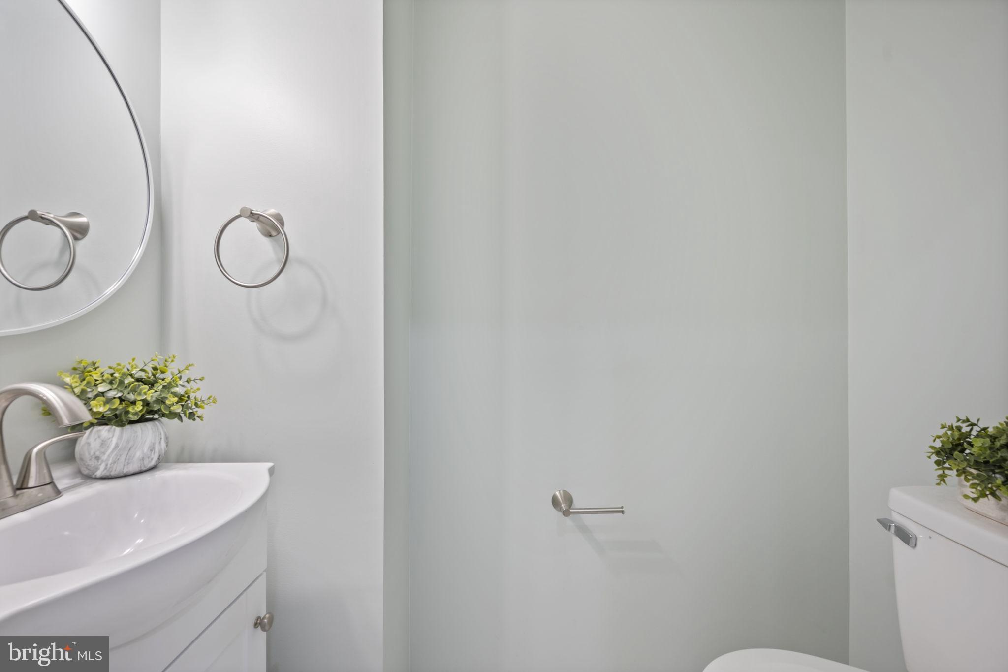 GREEKTOWN - Residential Lease