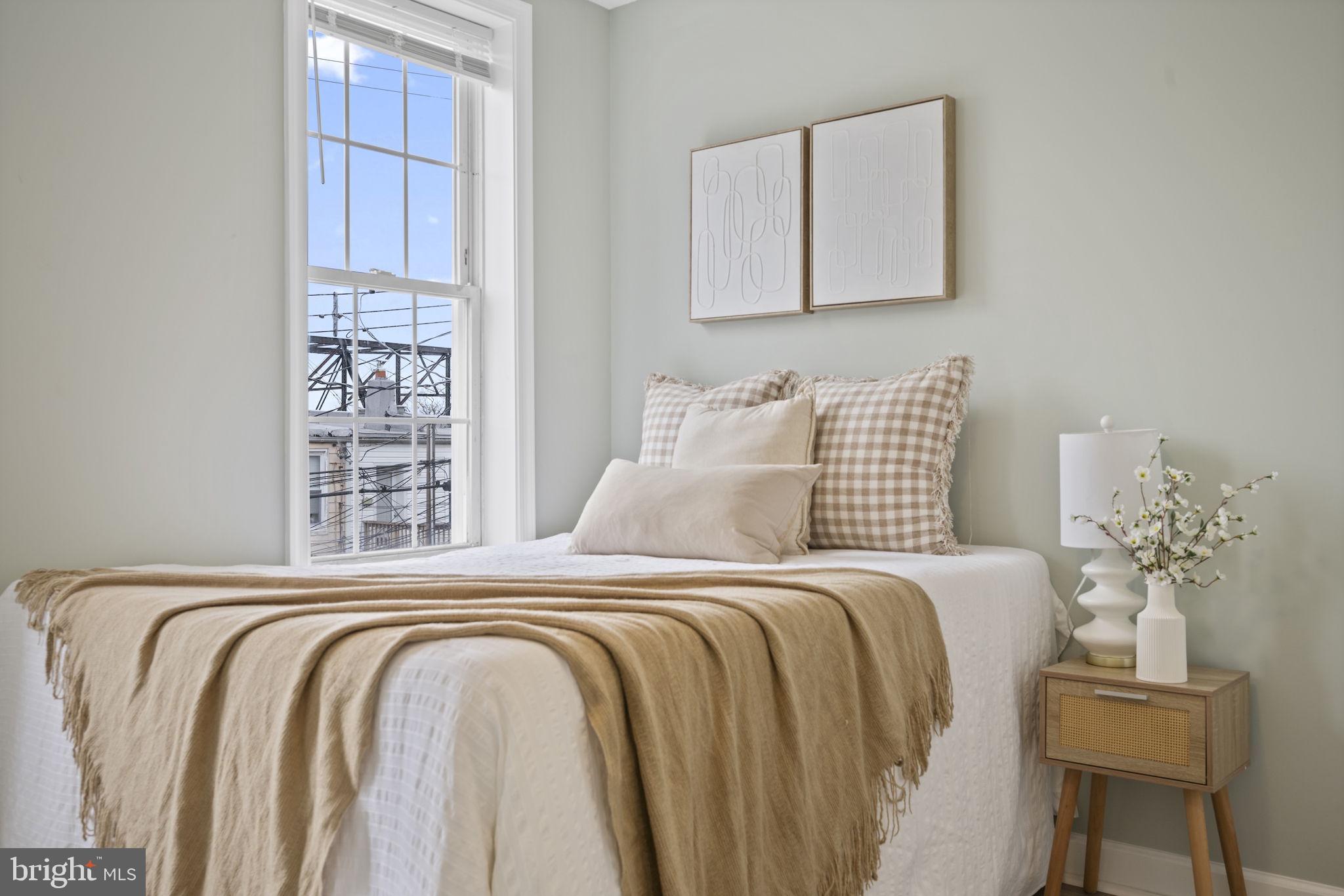 GREEKTOWN - Residential Lease