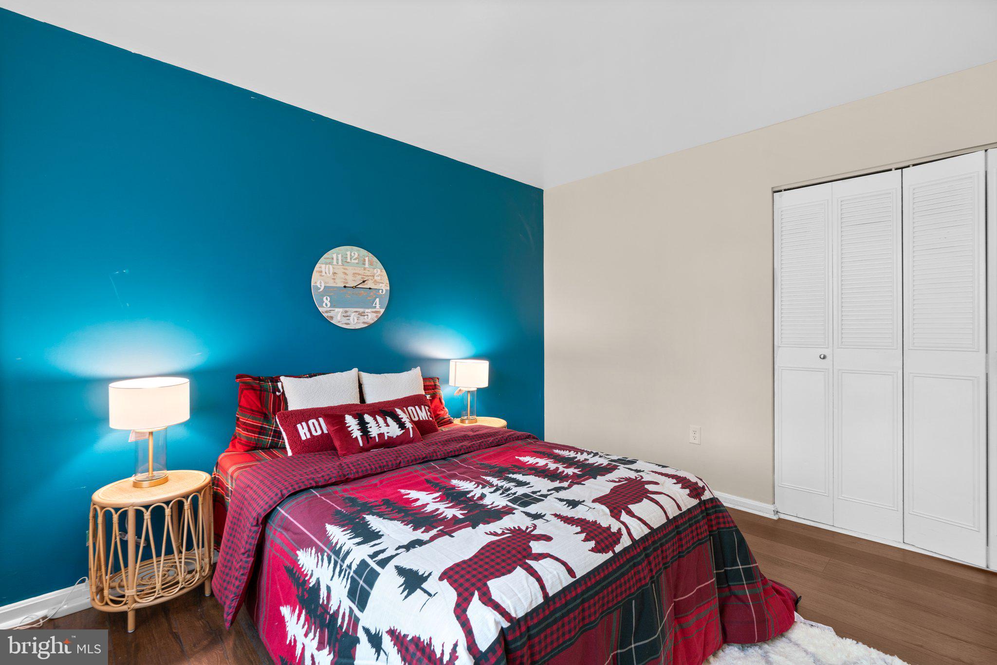 SHADY GROVE VILLAGE - Residential