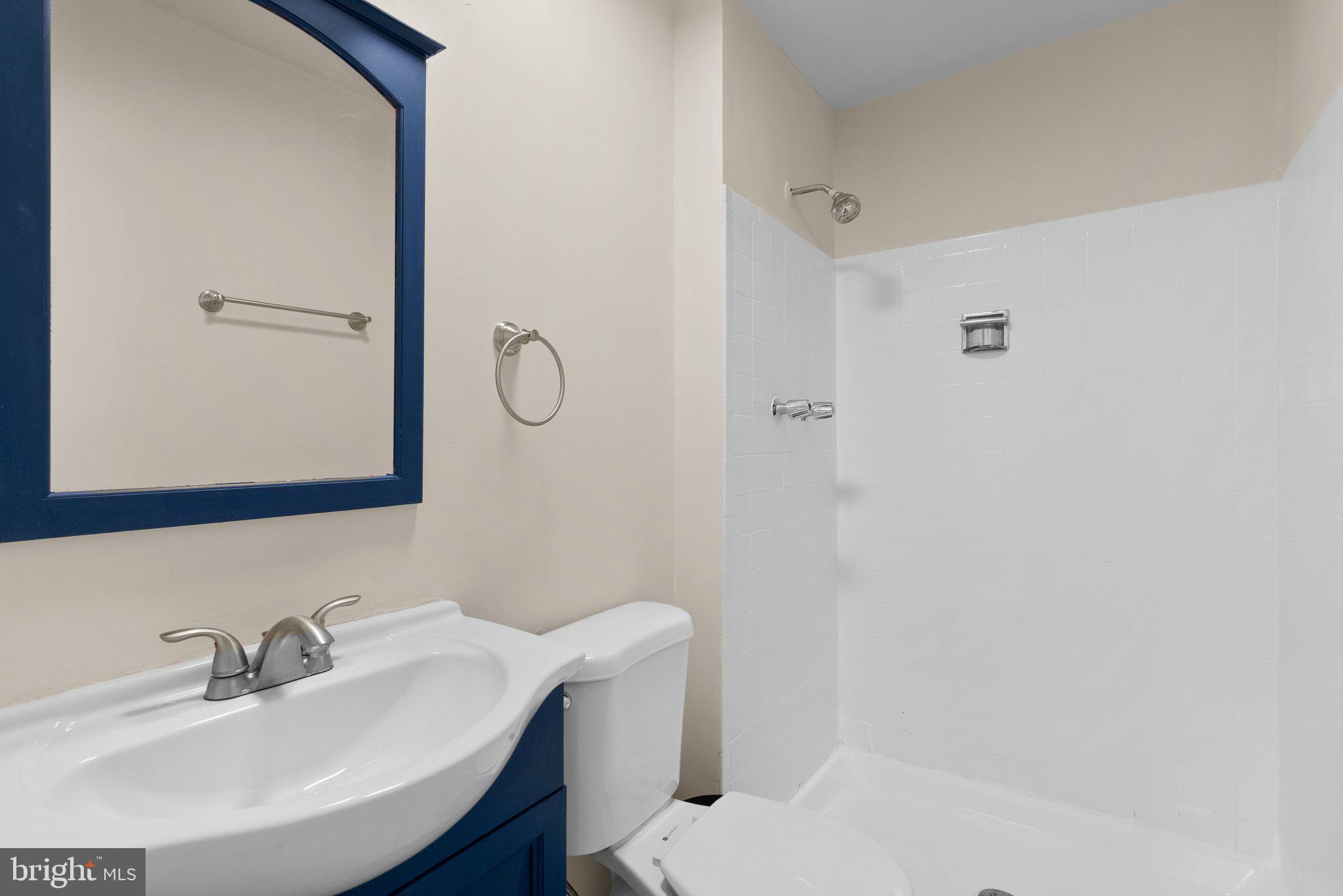 SHADY GROVE VILLAGE - Residential