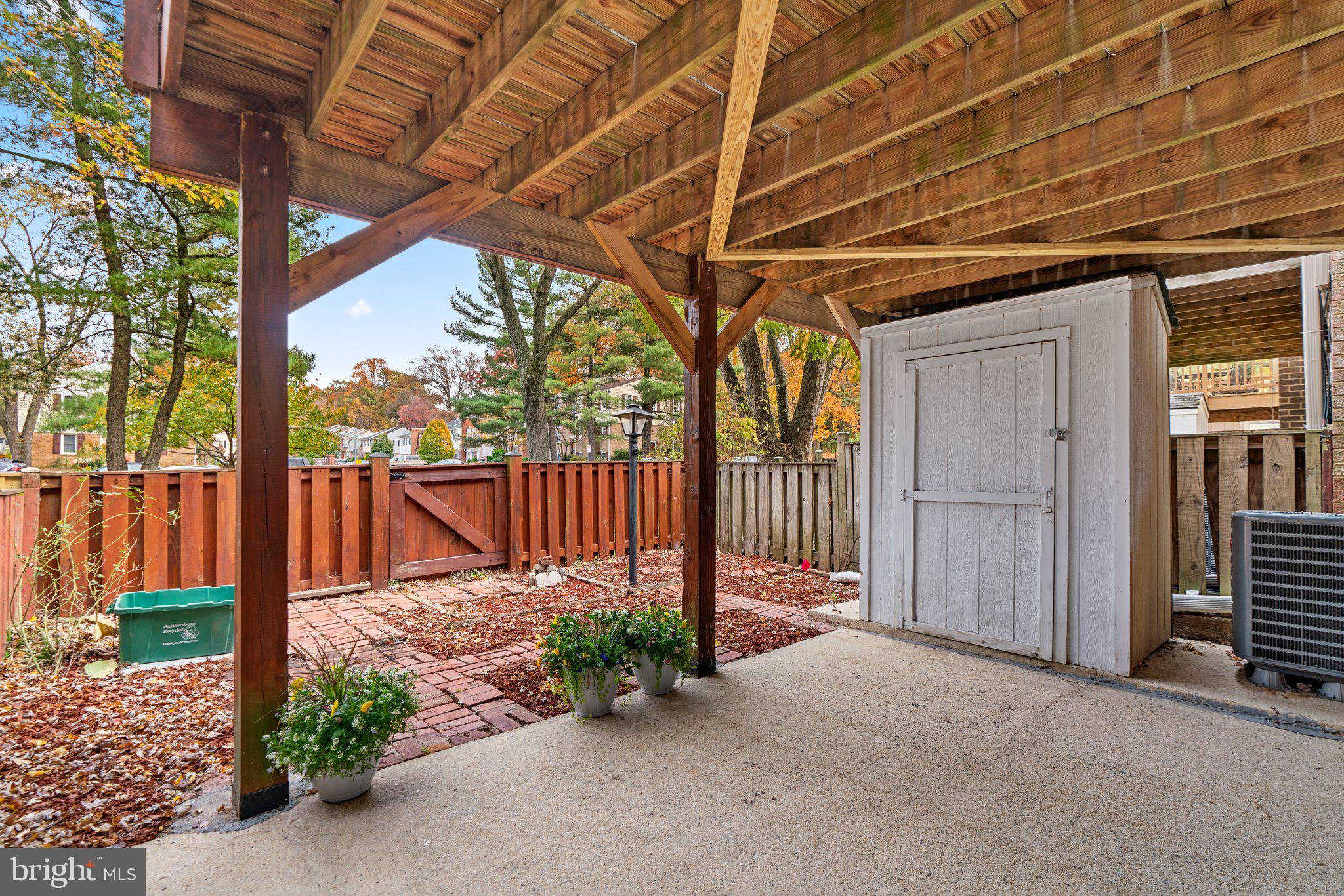 SHADY GROVE VILLAGE - Residential